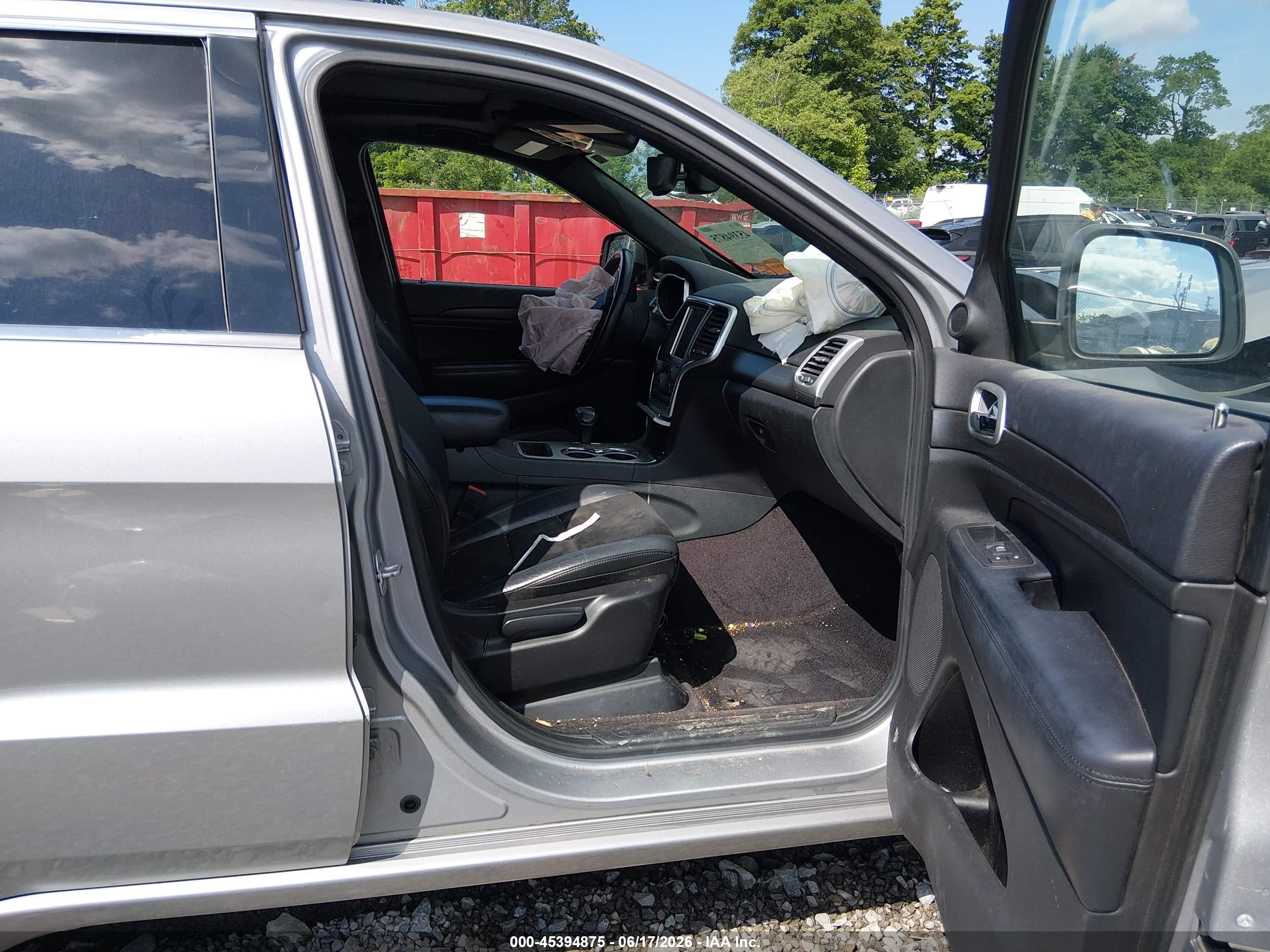 2015 Jeep Grand Cherokee Altitude Silver vin: 1C4RJFAG9FC182100