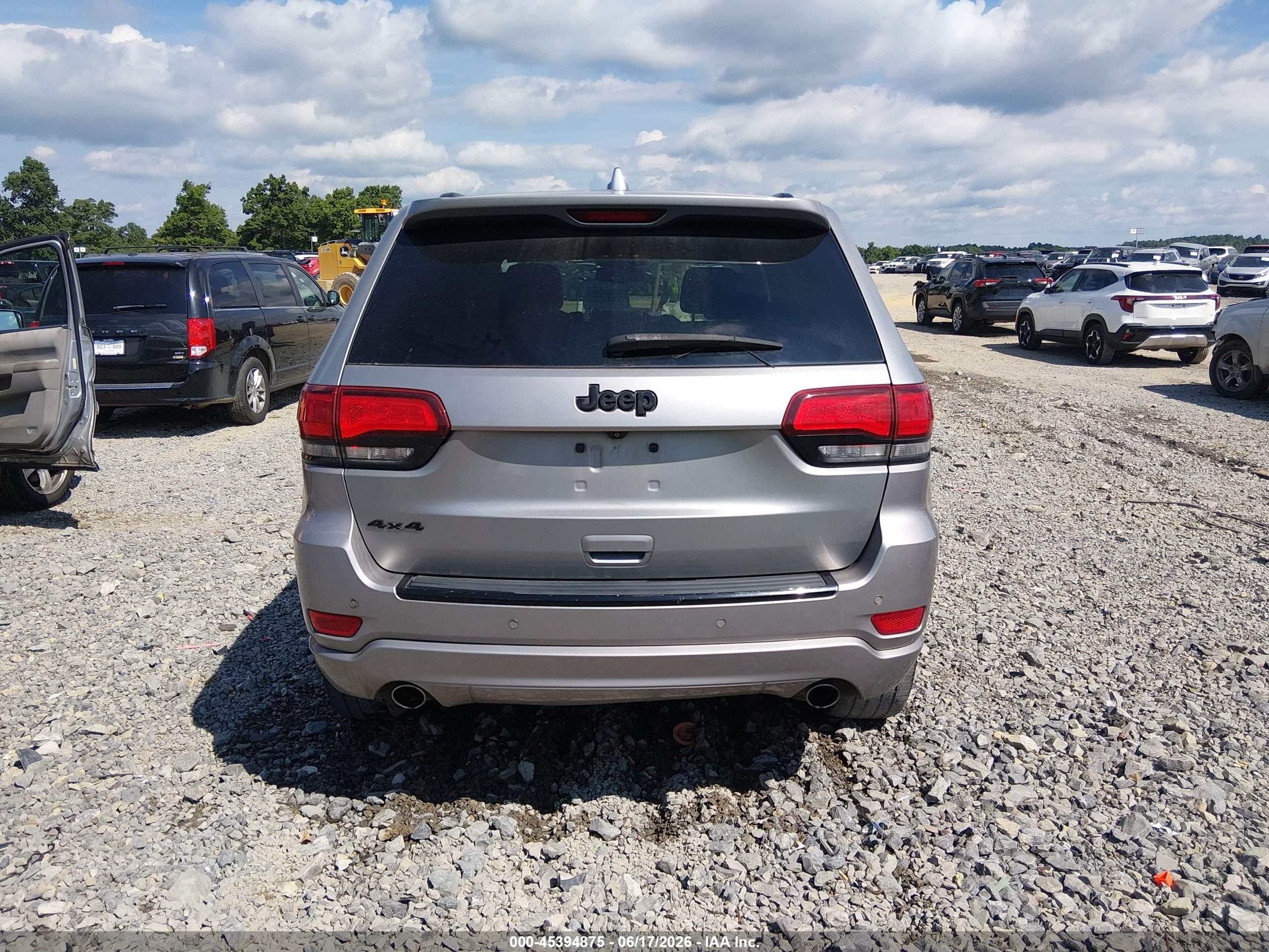 2015 Jeep Grand Cherokee Altitude Silver vin: 1C4RJFAG9FC182100