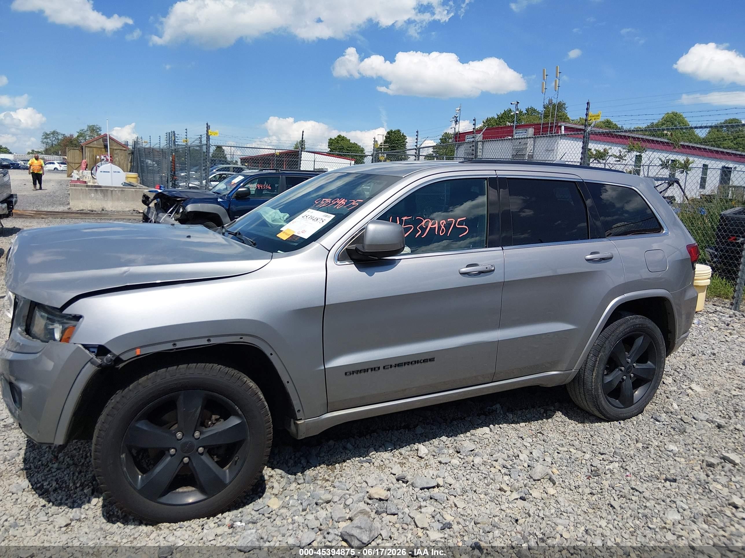2015 Jeep Grand Cherokee Altitude Silver vin: 1C4RJFAG9FC182100