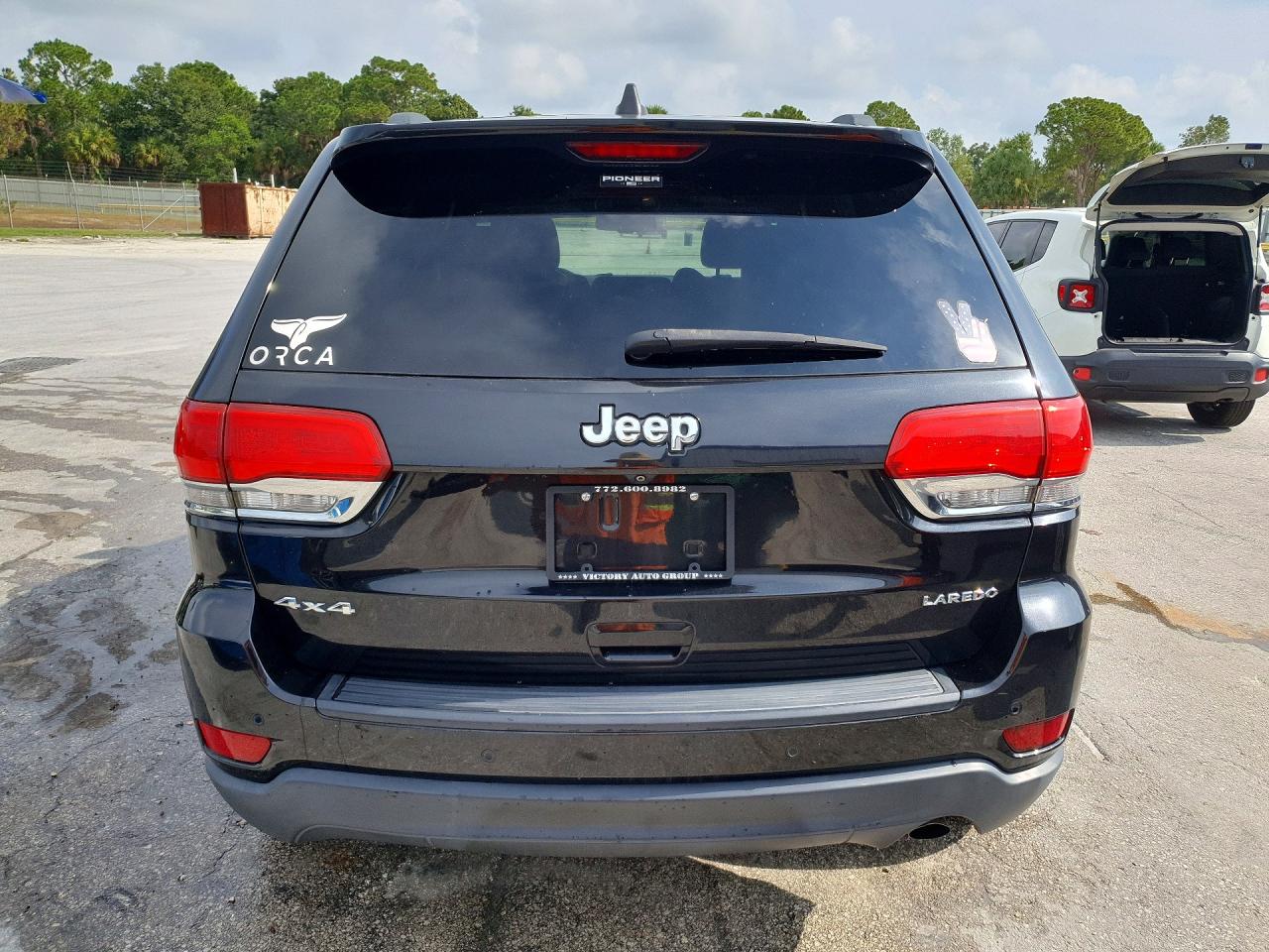 2015 Jeep Grand Cherokee Laredo Черный vin: 1C4RJFAG9FC196501