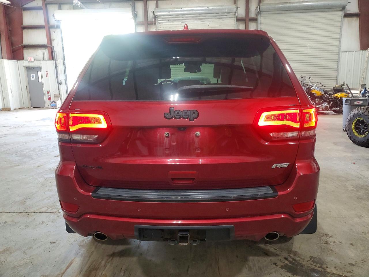 2015 Jeep Grand Cherokee Laredo Red vin: 1C4RJFAG9FC208453