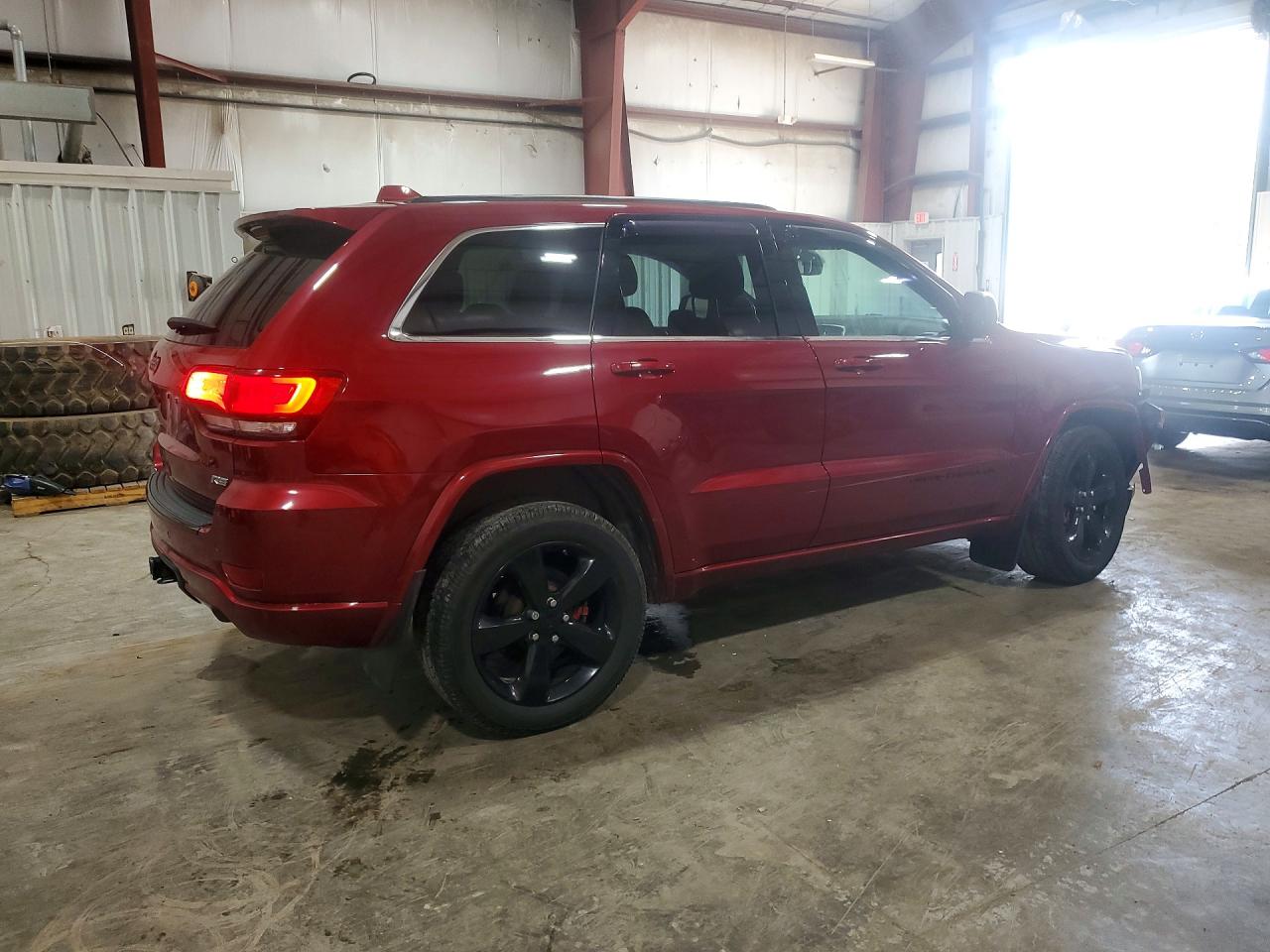 2015 Jeep Grand Cherokee Laredo Red vin: 1C4RJFAG9FC208453