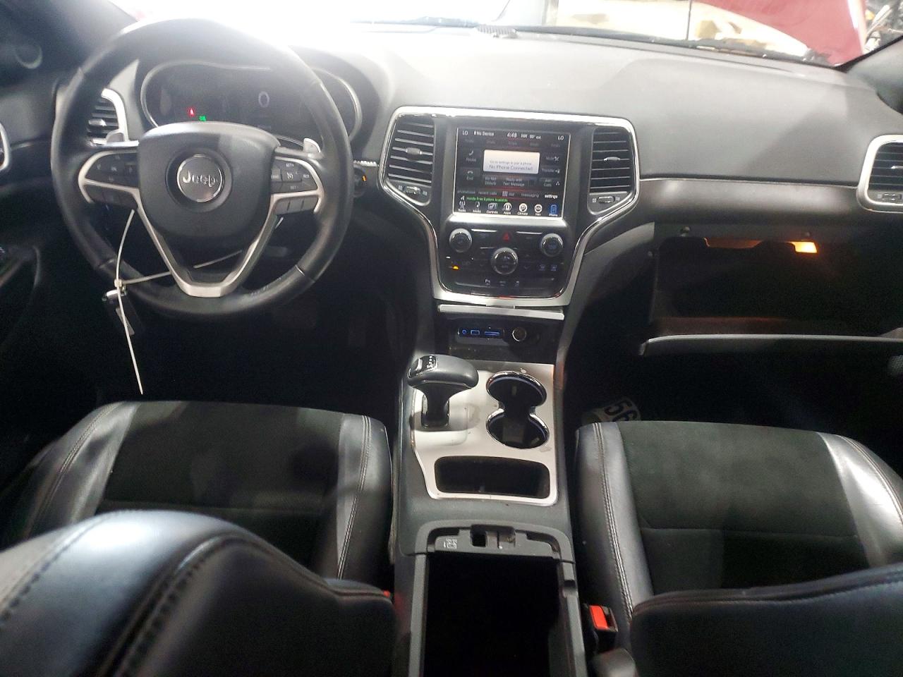 2015 Jeep Grand Cherokee Laredo Red vin: 1C4RJFAG9FC208453