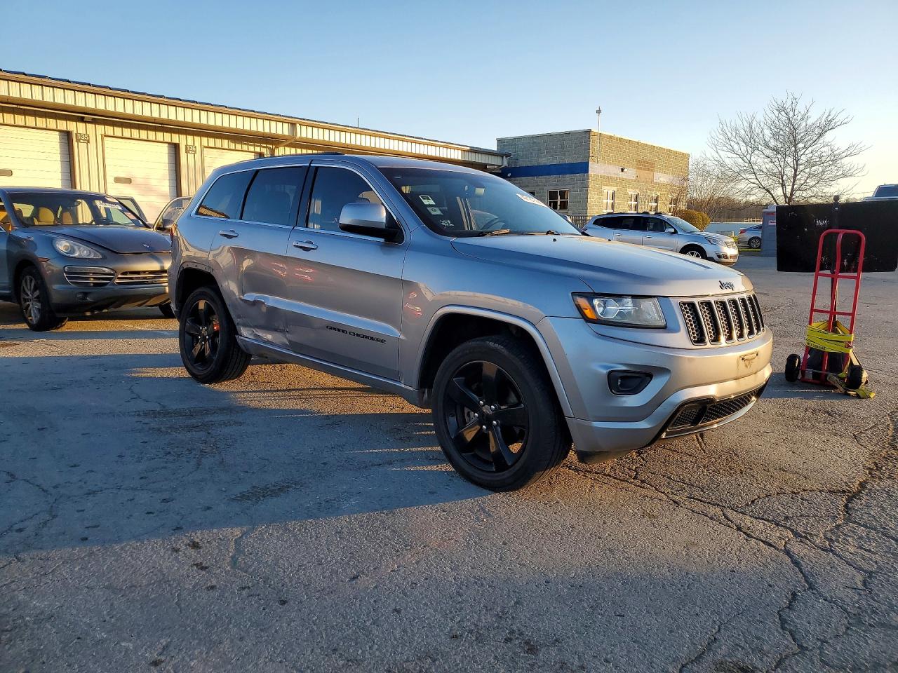 2015 Jeep Grand Cherokee Laredo Silver vin: 1C4RJFAG9FC215774