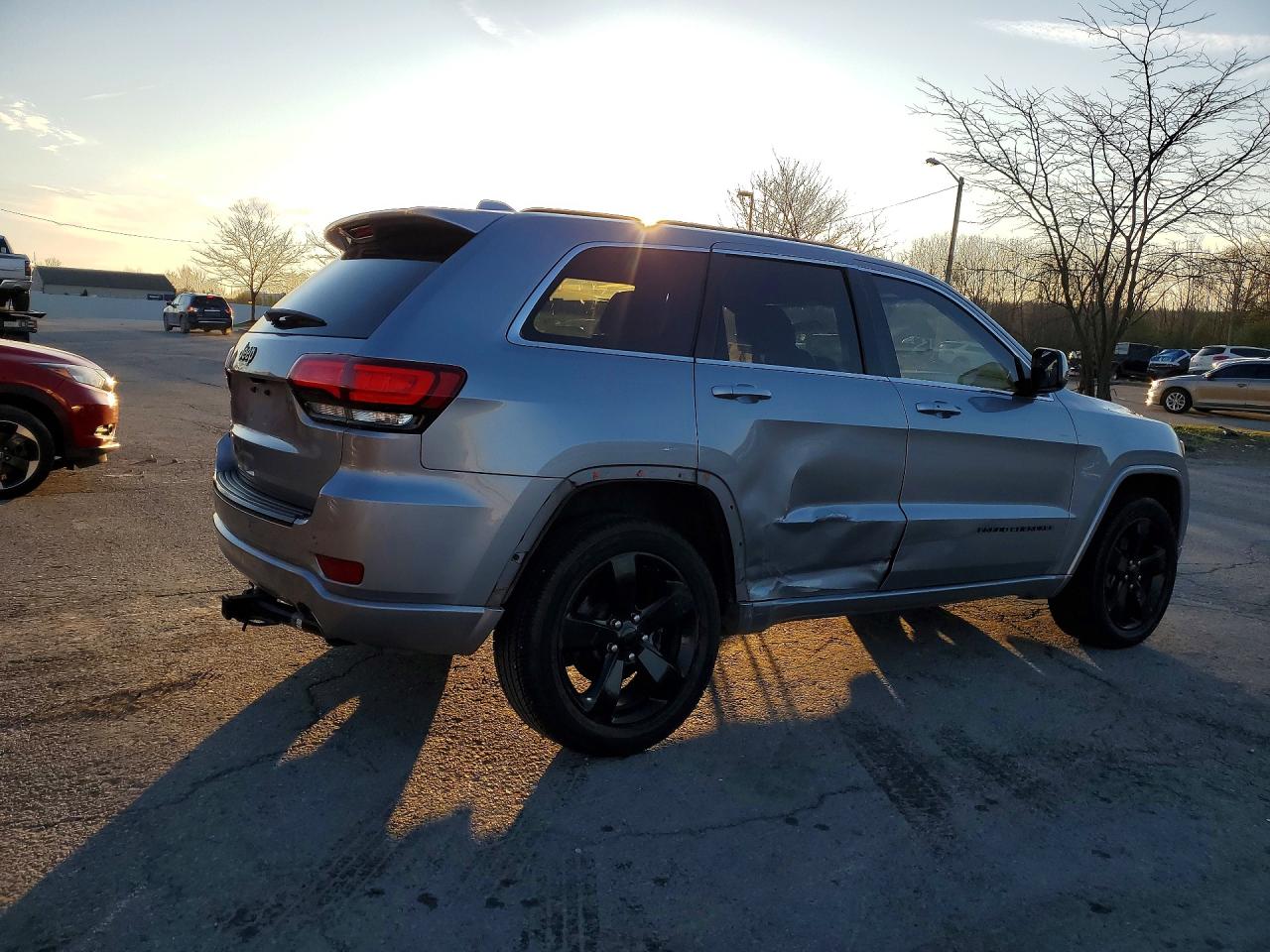 2015 Jeep Grand Cherokee Laredo Silver vin: 1C4RJFAG9FC215774