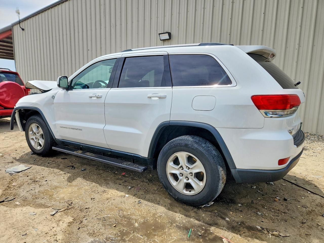 2015 Jeep Grand Cherokee Laredo White vin: 1C4RJFAG9FC720438