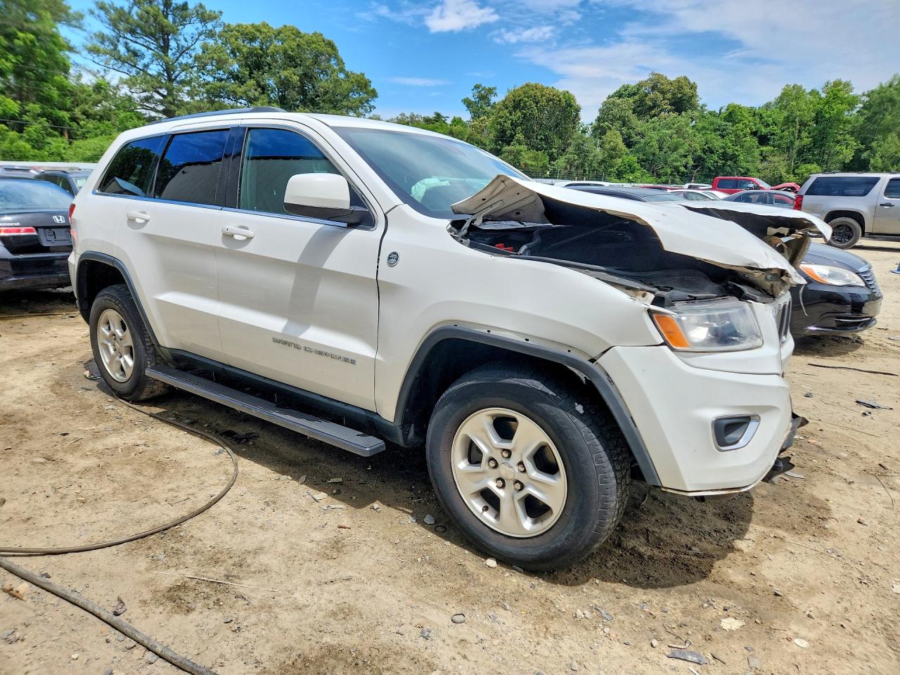 2015 Jeep Grand Cherokee Laredo White vin: 1C4RJFAG9FC720438