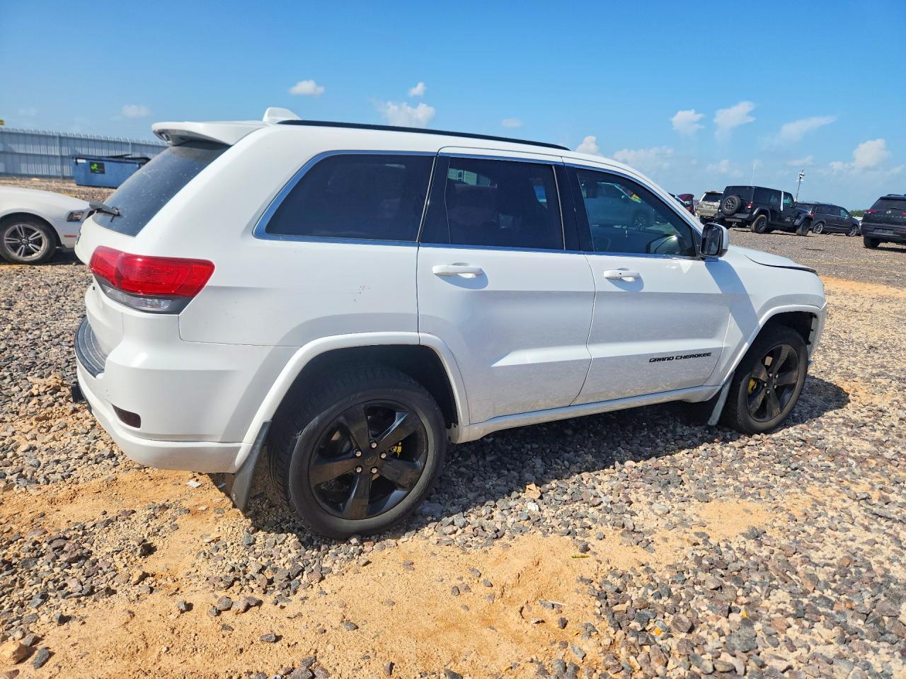 2015 Jeep Grand Cher White vin: 1C4RJFAG9FC767419