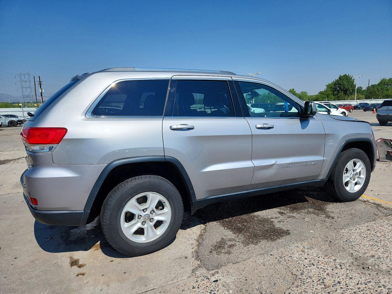 2015 Jeep Grand Cherokee Laredo Silver vin: 1C4RJFAG9FC844063