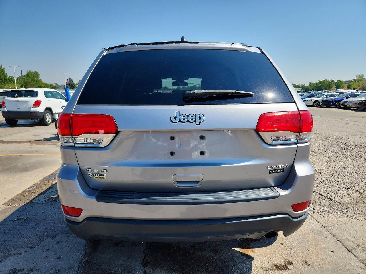 2015 Jeep Grand Cherokee Laredo Silver vin: 1C4RJFAG9FC844063