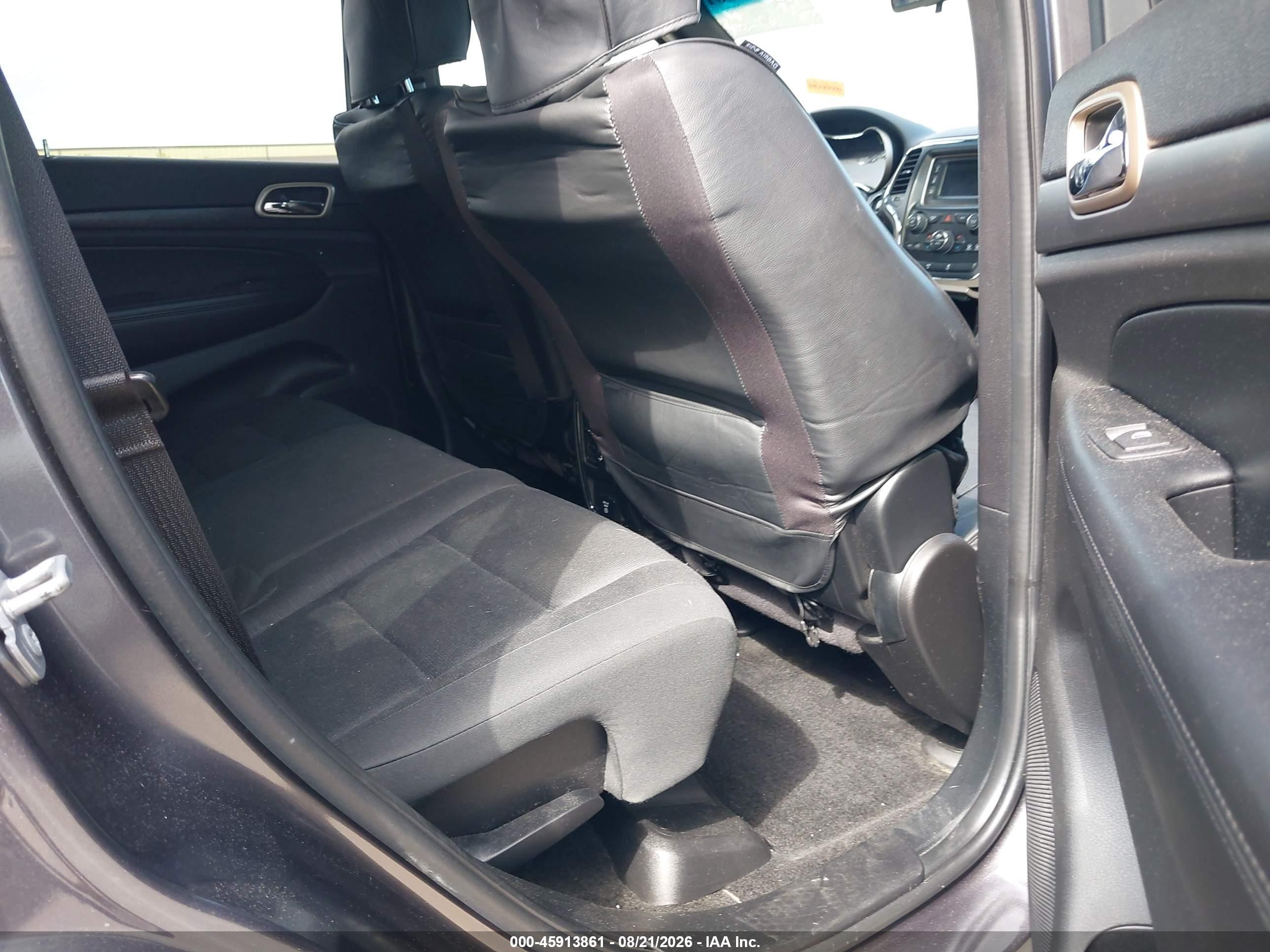 2015 Jeep Grand Cherokee Laredo Gray vin: 1C4RJFAG9FC892940