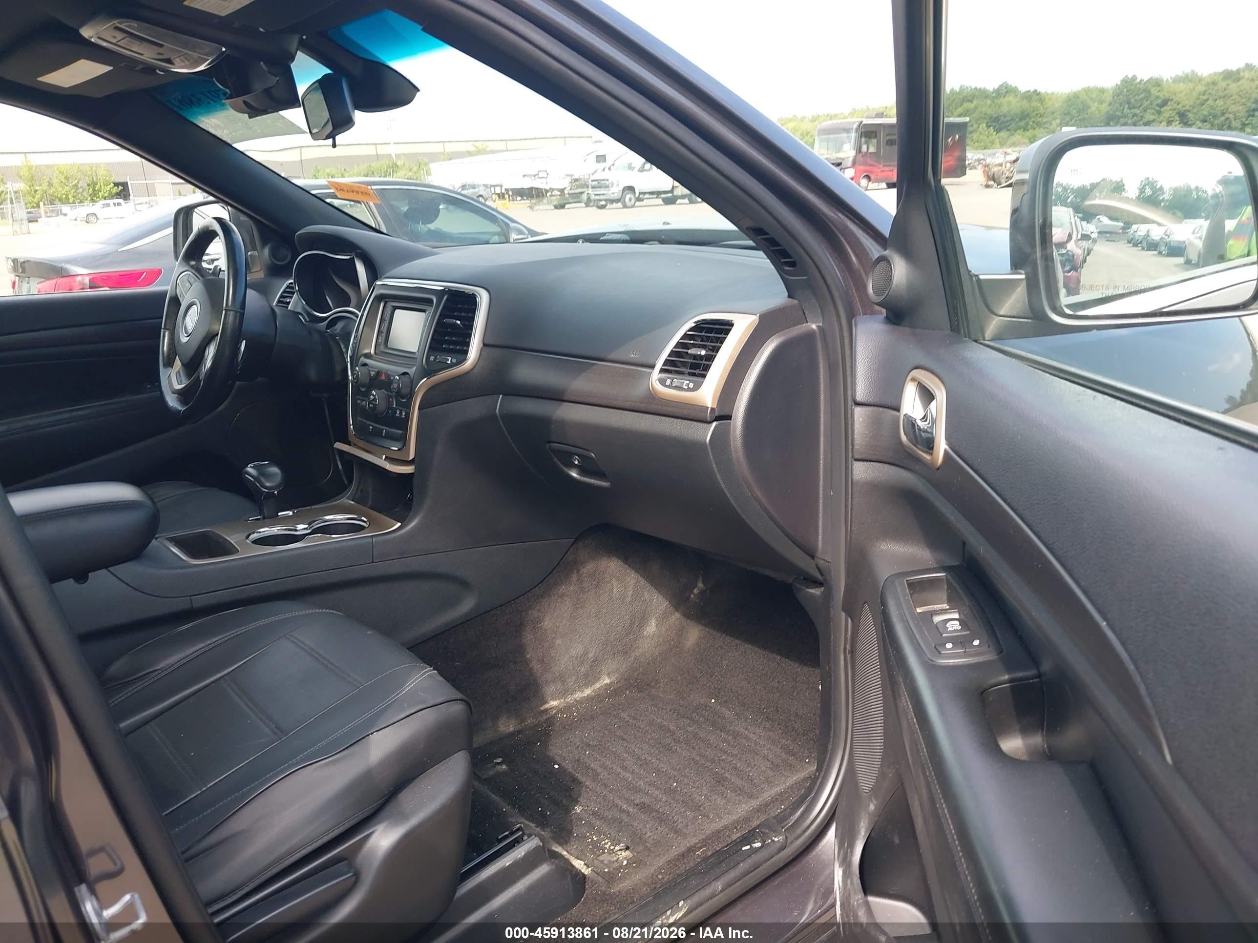 2015 Jeep Grand Cherokee Laredo Gray vin: 1C4RJFAG9FC892940