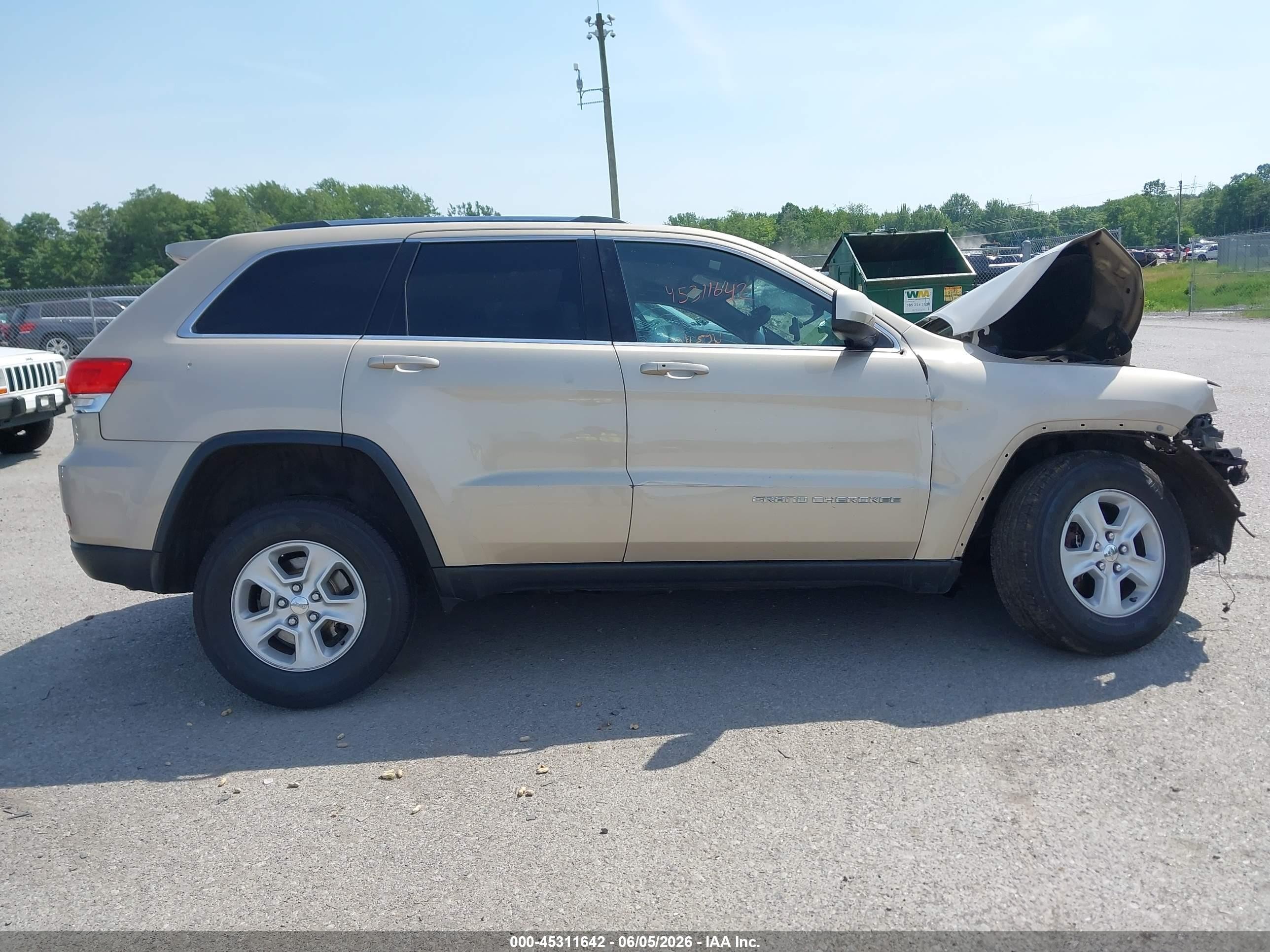 2015 Jeep Grand Cherokee Laredo Tan vin: 1C4RJFAG9FC896051