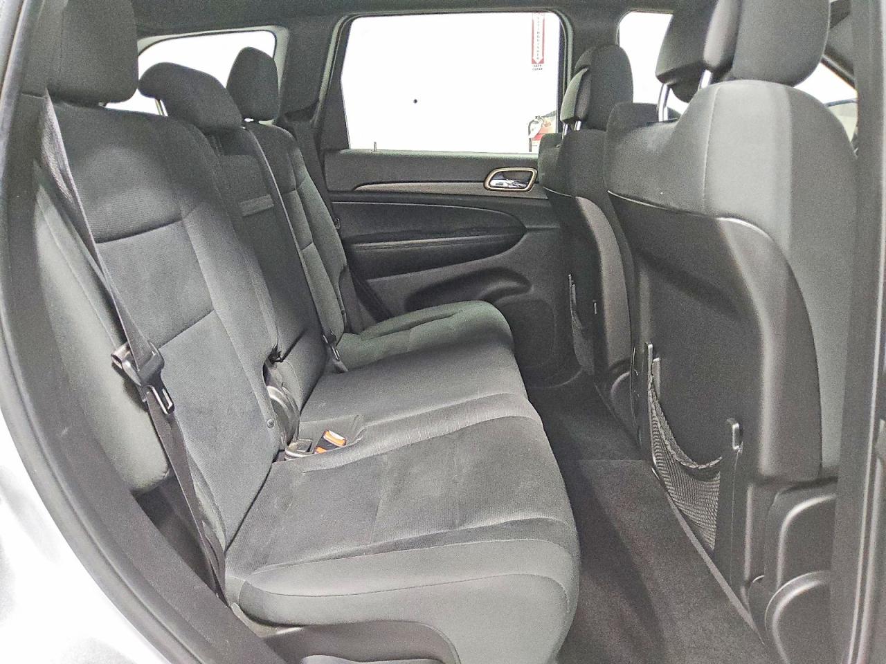 2015 Jeep Grand Cherokee Laredo Silver vin: 1C4RJFAG9FC913186