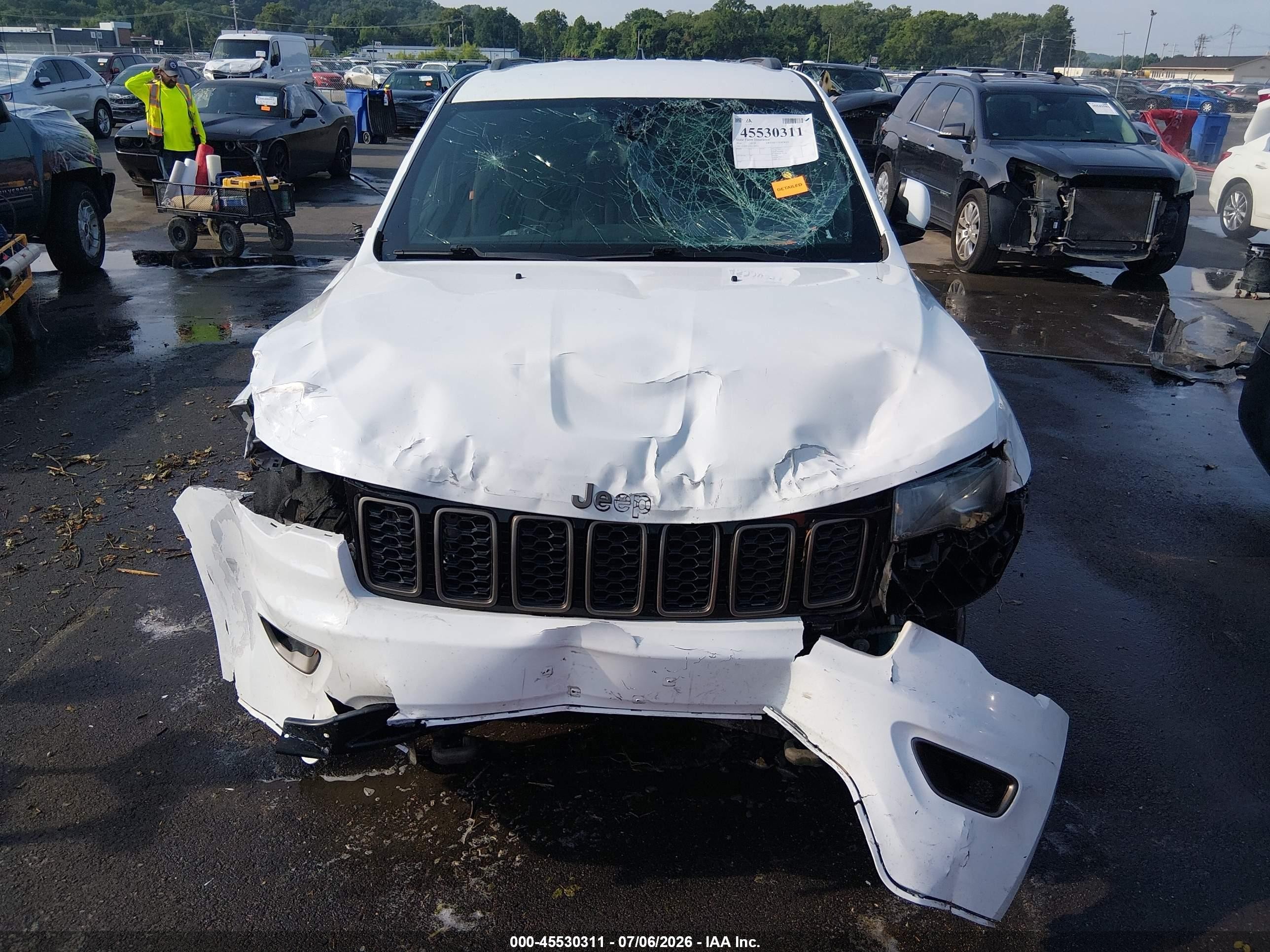 2016 Jeep Grand Cherokee 75th Anniversary White vin: 1C4RJFAG9GC480910