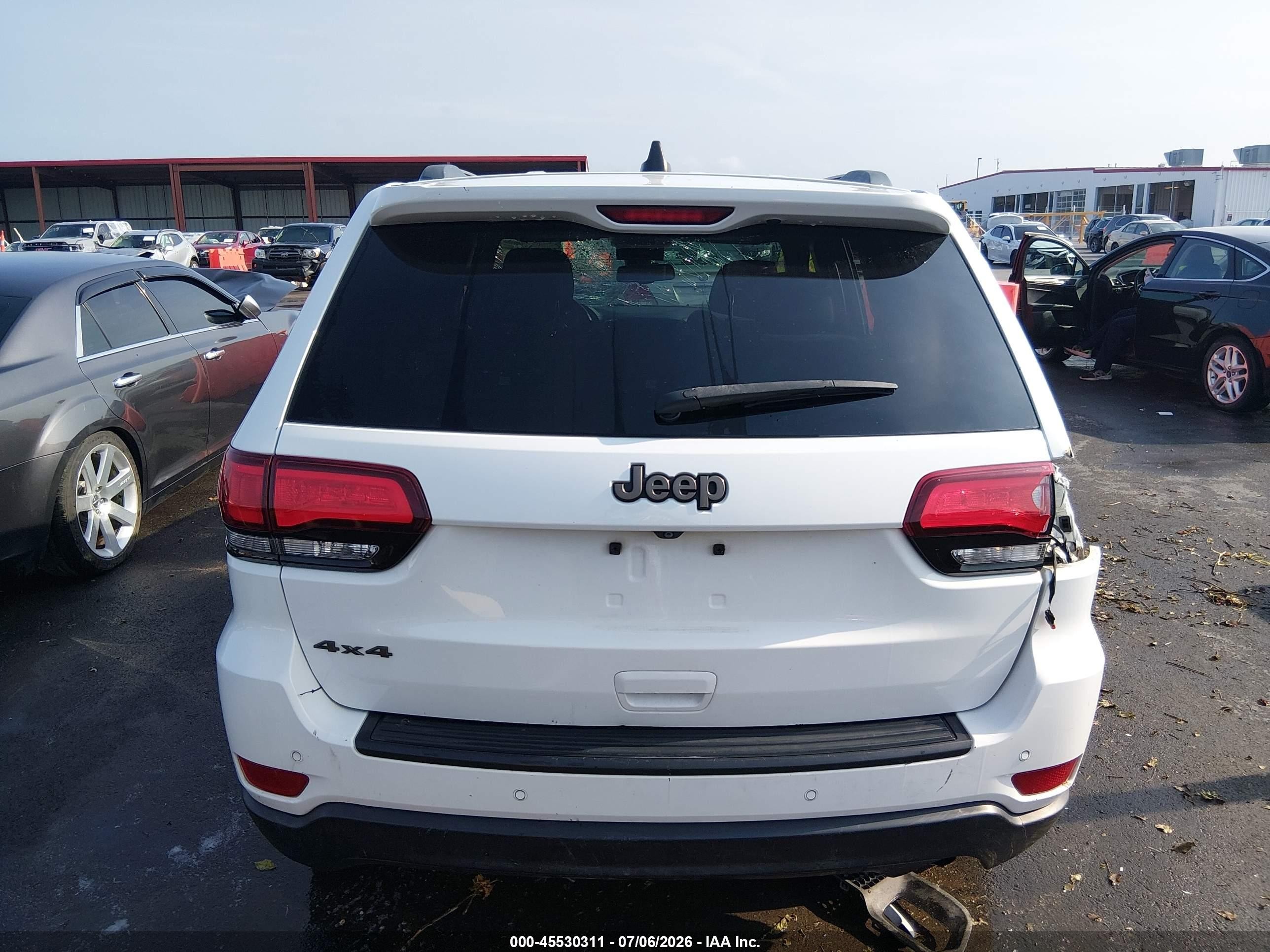 2016 Jeep Grand Cherokee 75th Anniversary White vin: 1C4RJFAG9GC480910