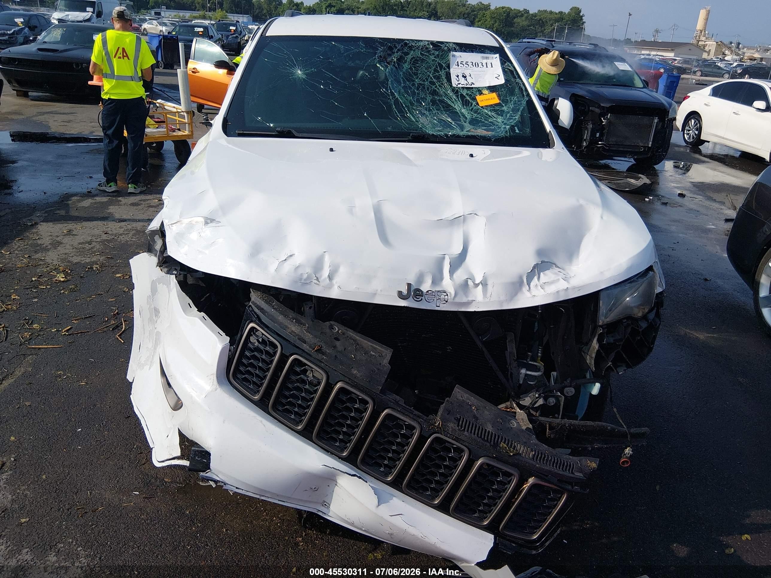 2016 Jeep Grand Cherokee 75th Anniversary White vin: 1C4RJFAG9GC480910