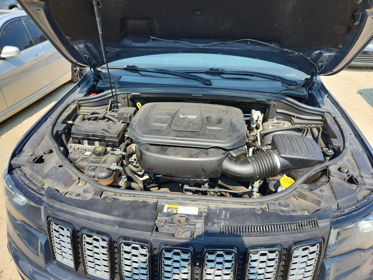 2018 Jeep Grand Cherokee Laredo Gray vin: 1C4RJFAG9JC179724