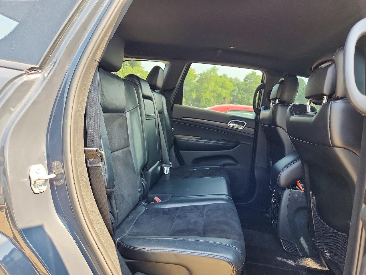 2018 Jeep Grand Cherokee Laredo Gray vin: 1C4RJFAG9JC179724