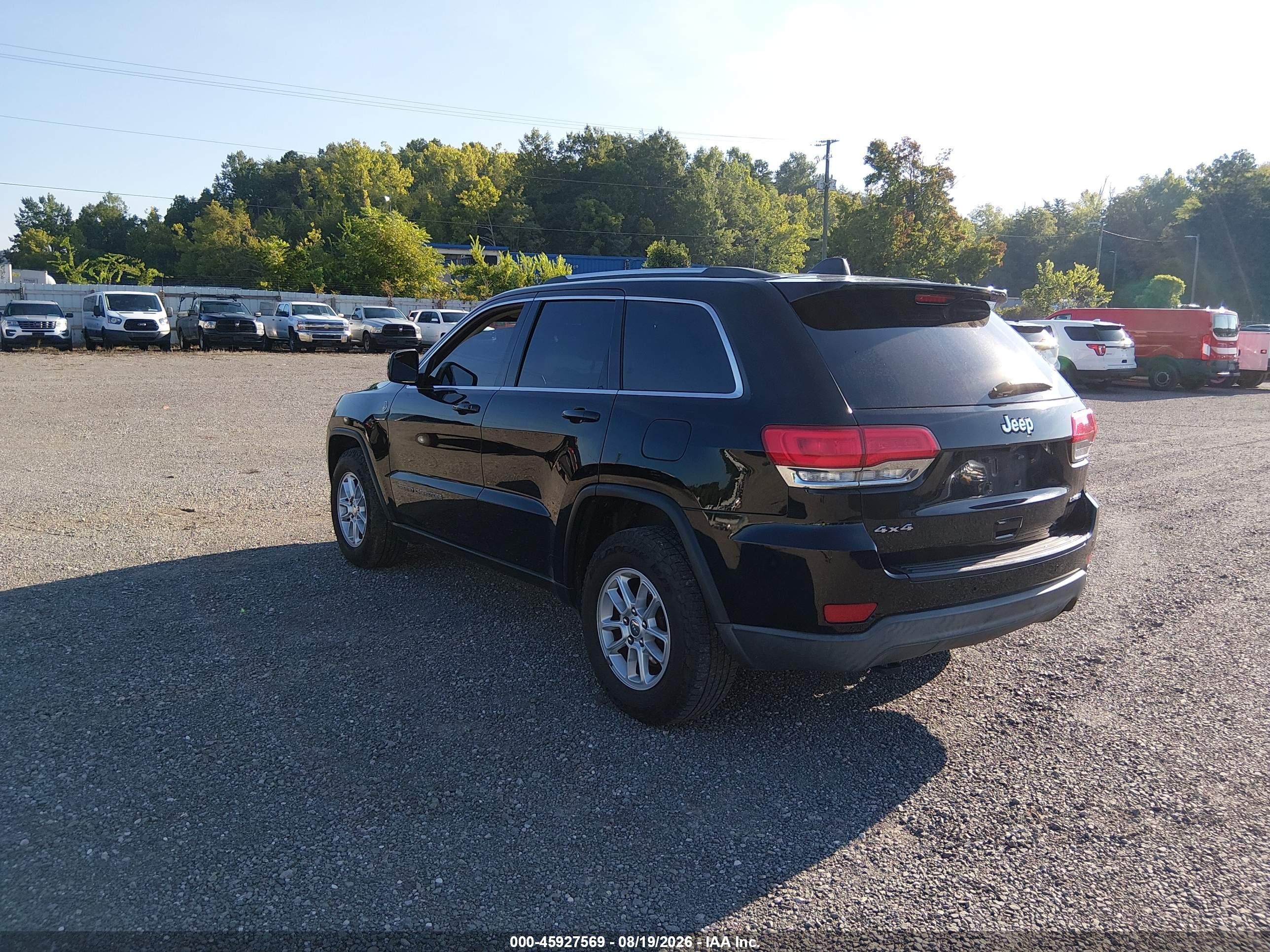 2018 Jeep Grand Cherokee Laredo E 4x4 Black vin: 1C4RJFAG9JC420097