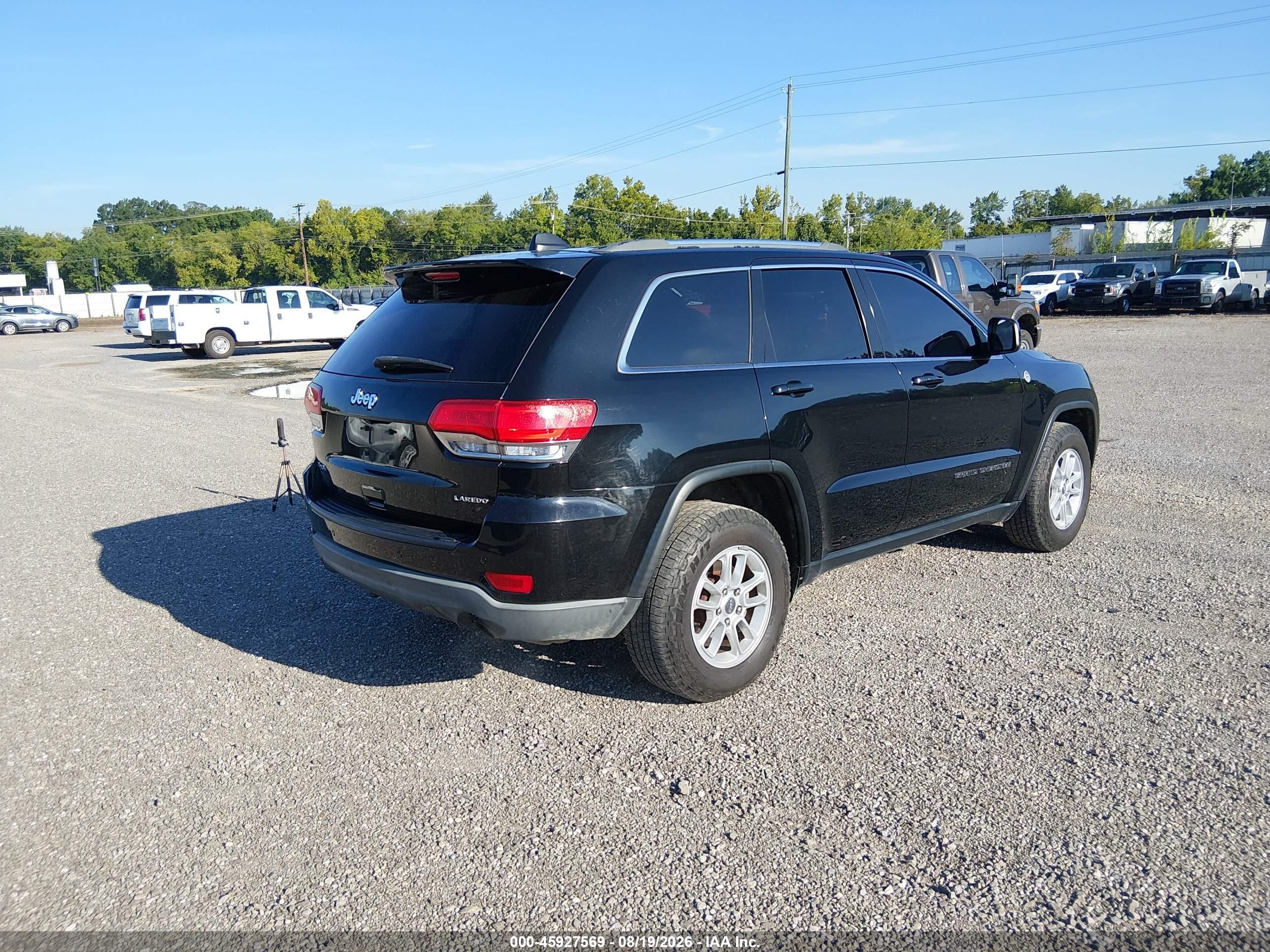 2018 Jeep Grand Cherokee Laredo E 4x4 Black vin: 1C4RJFAG9JC420097