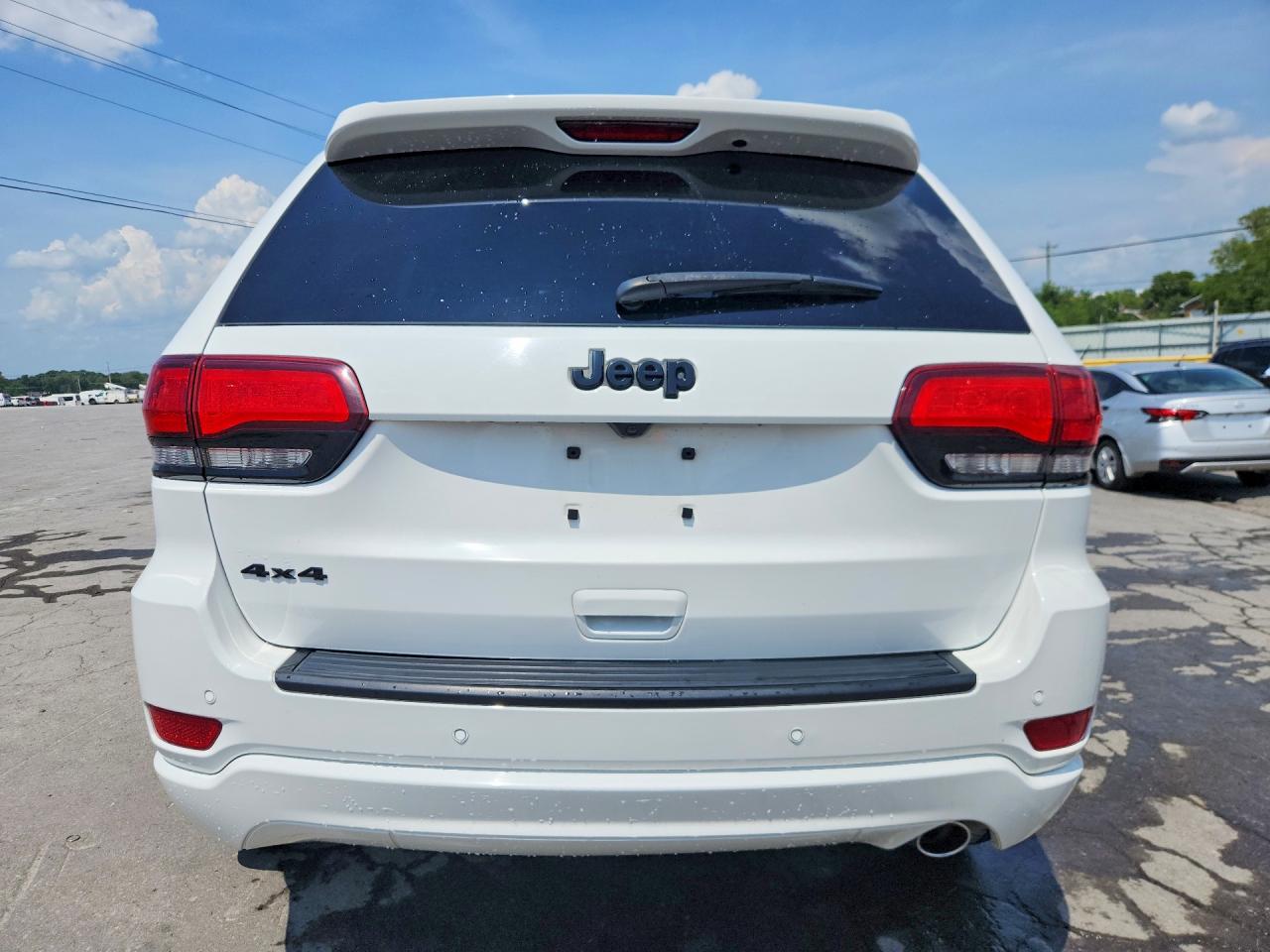 2018 Jeep Grand Cherokee Laredo White vin: 1C4RJFAG9JC488383