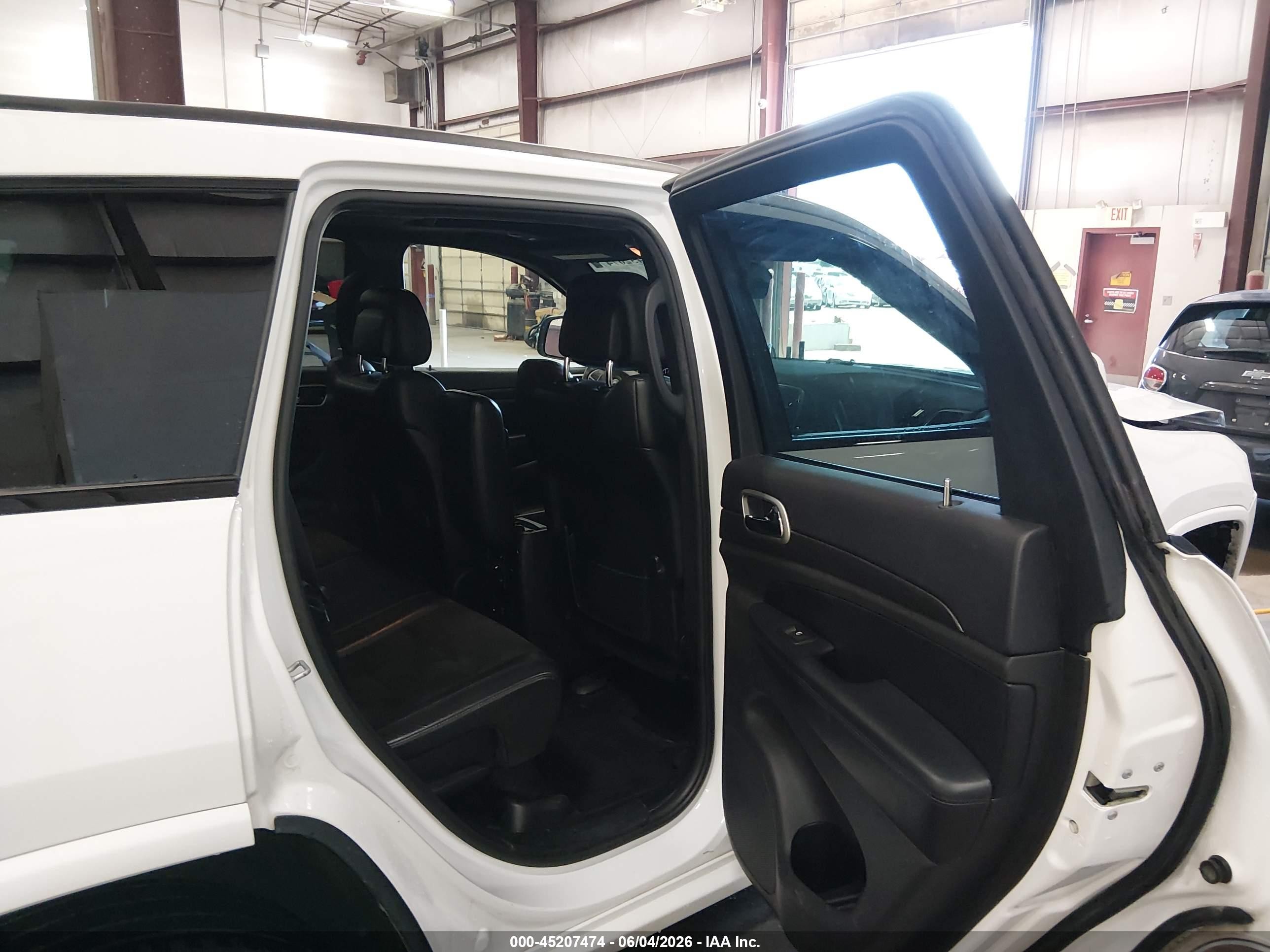 2018 Jeep Grand Cherokee Altitude 4x4 White vin: 1C4RJFAG9JC491509
