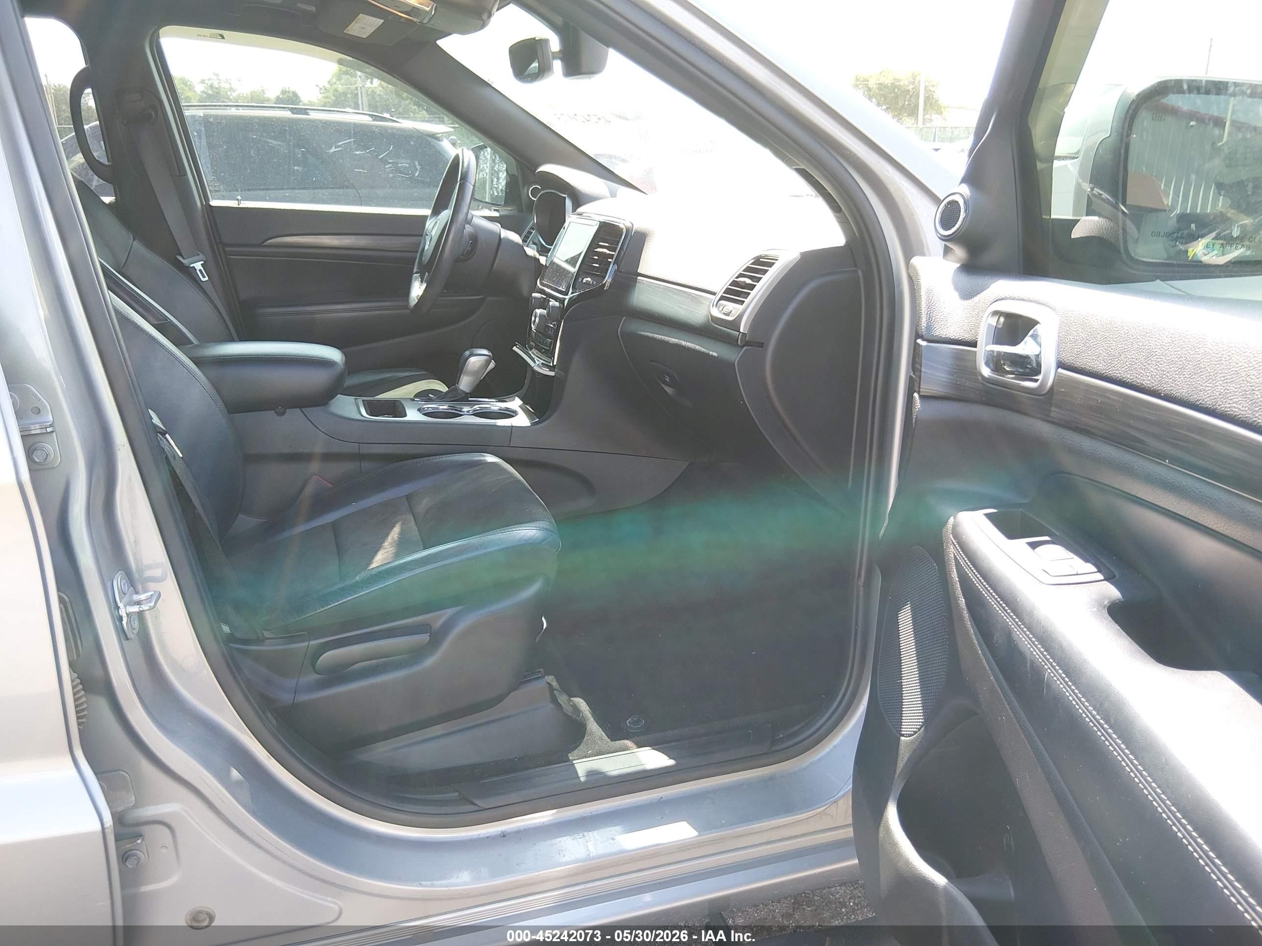 2019 Jeep Grand Cherokee Altitude 4x4 Silver vin: 1C4RJFAG9KC566274