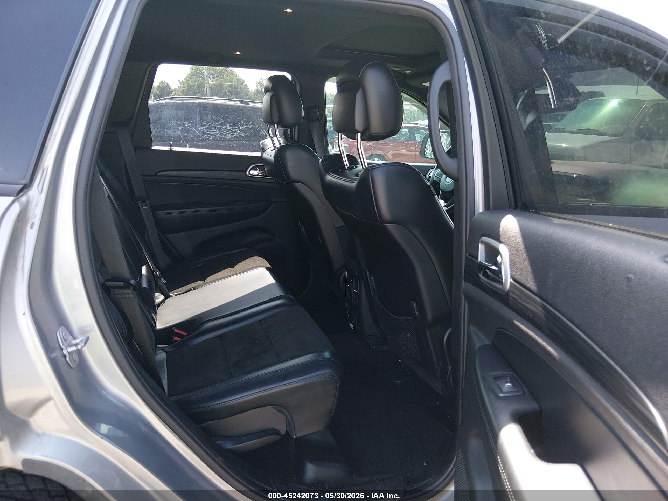 2019 Jeep Grand Cherokee Altitude 4x4 Silver vin: 1C4RJFAG9KC566274