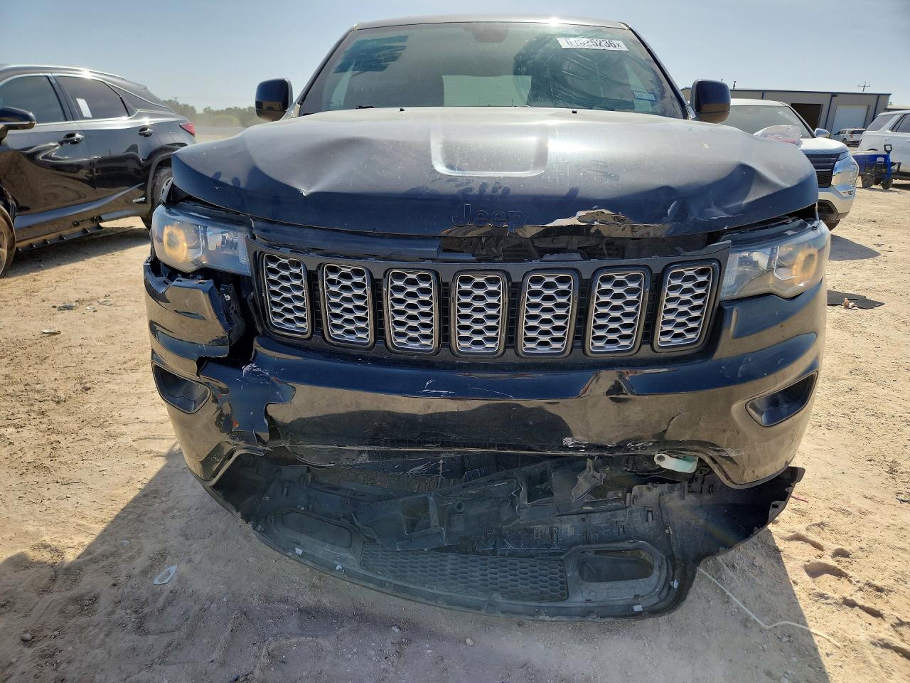 2019 Jeep Grand Cherokee Laredo Black vin: 1C4RJFAG9KC668187