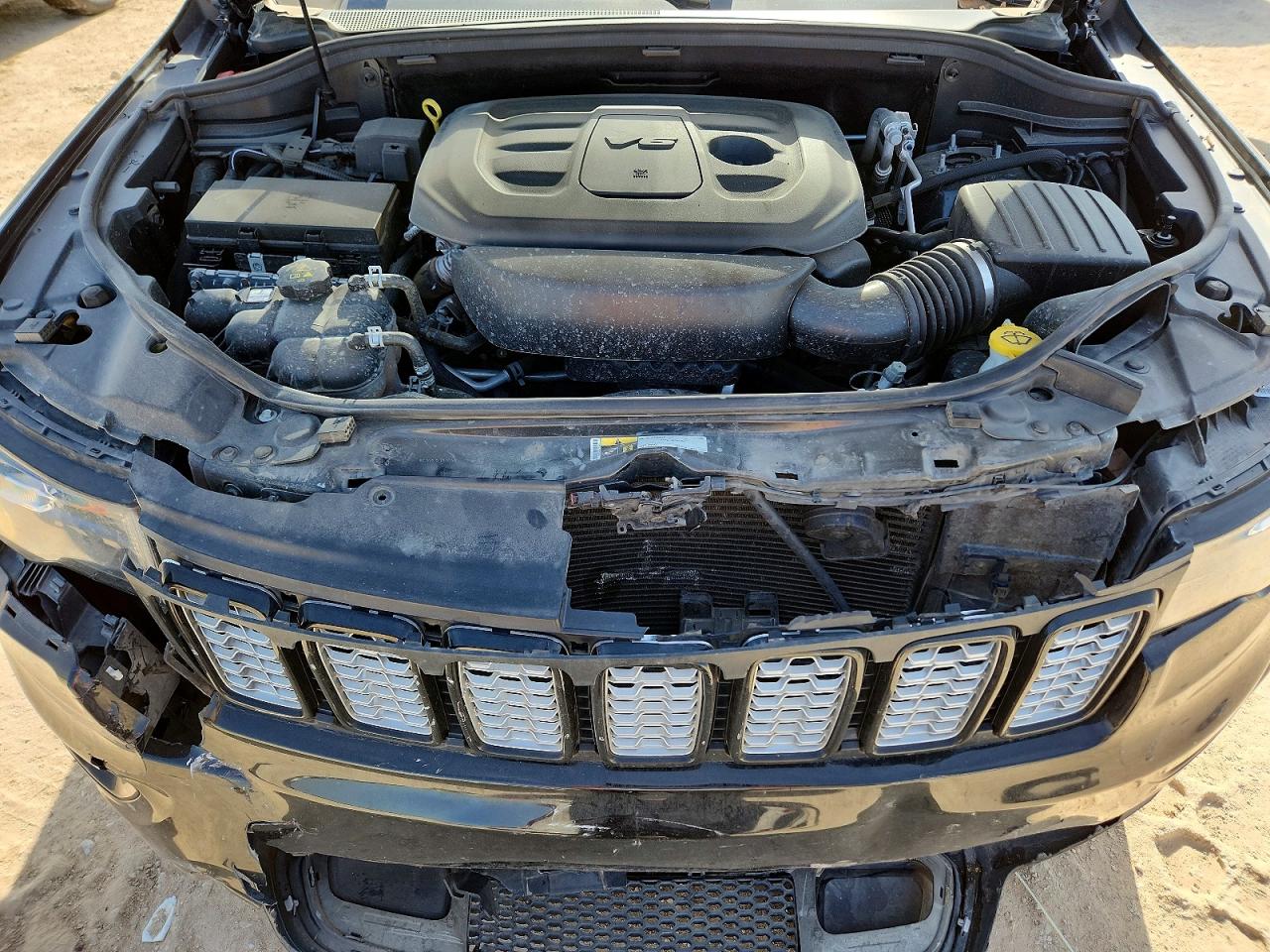 2019 Jeep Grand Cherokee Laredo Black vin: 1C4RJFAG9KC668187