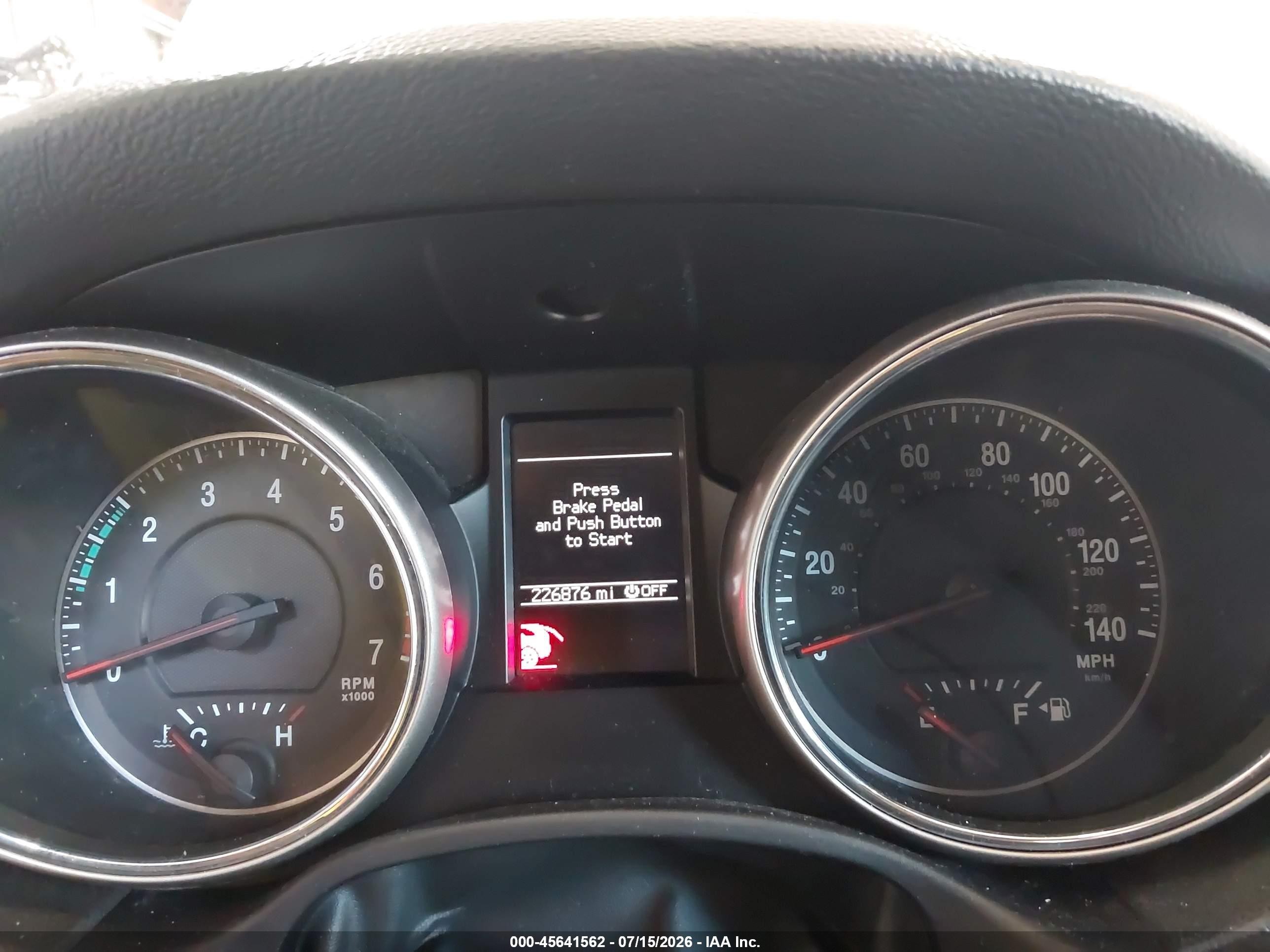 2012 Jeep Grand Cherokee Laredo Silver vin: 1C4RJFAGXCC128915