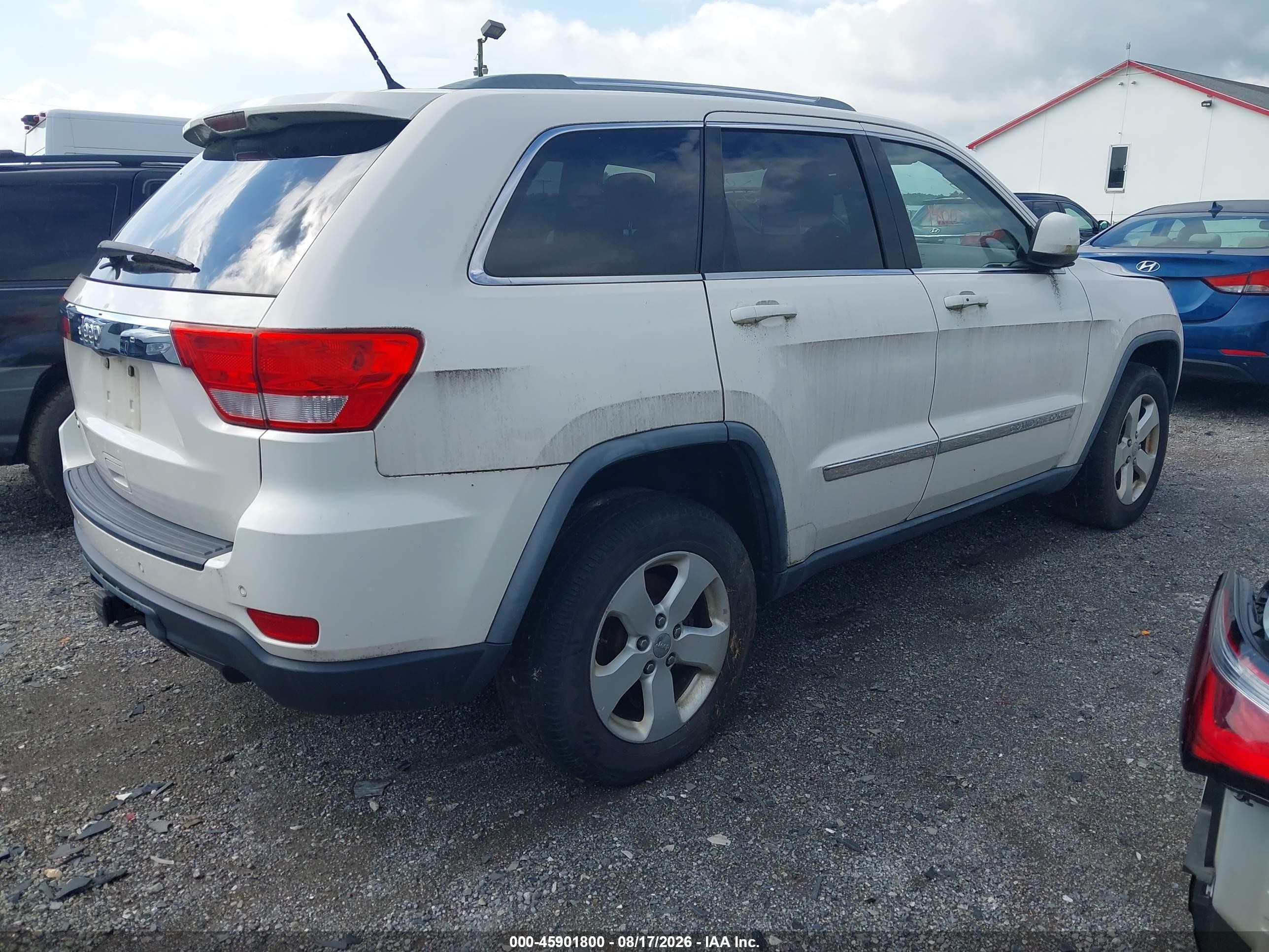 2012 Jeep Grand Cherokee Laredo Белый vin: 1C4RJFAGXCC132737