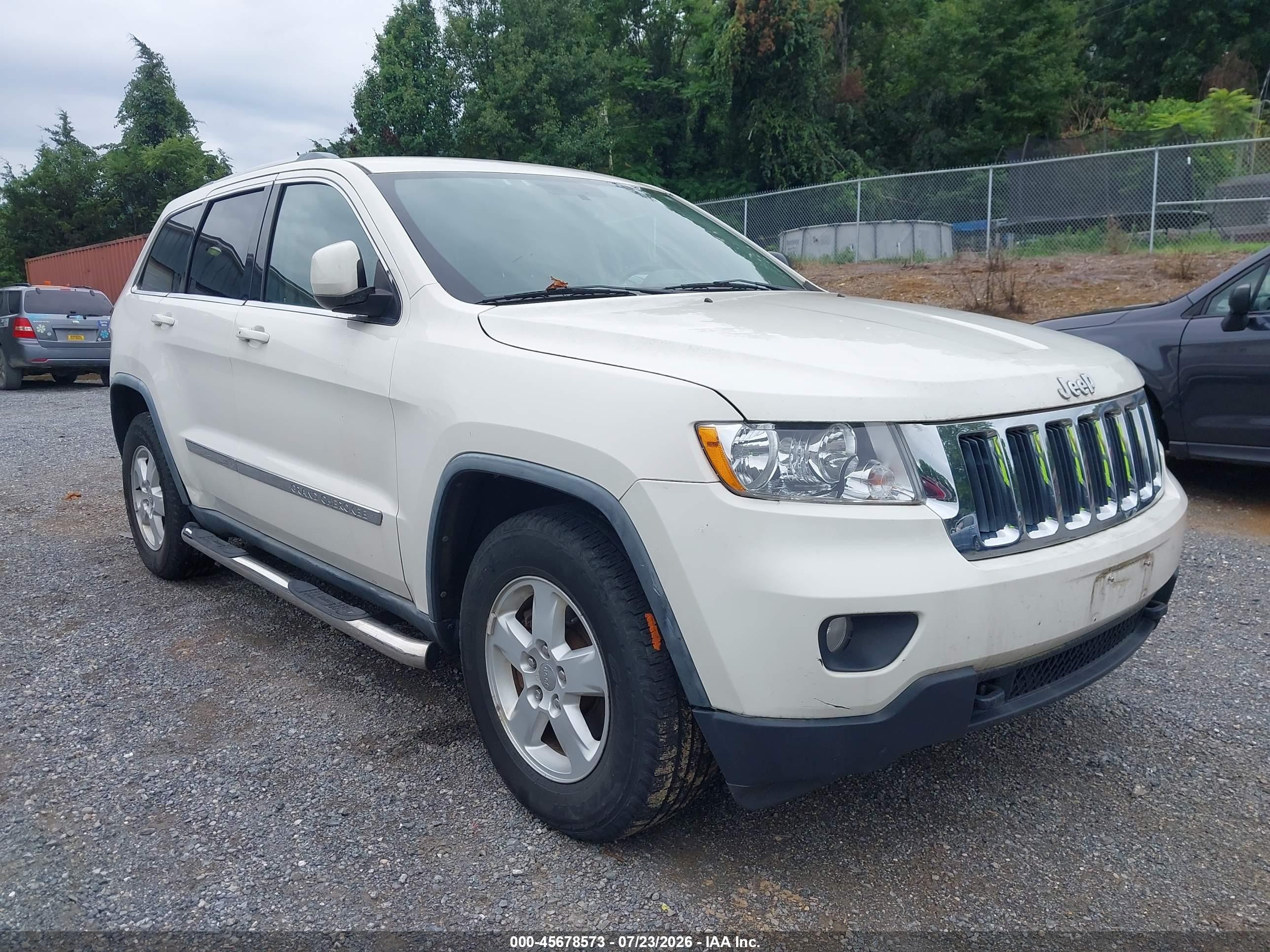 2012 Jeep Grand Cherokee Laredo Белый vin: 1C4RJFAGXCC155743