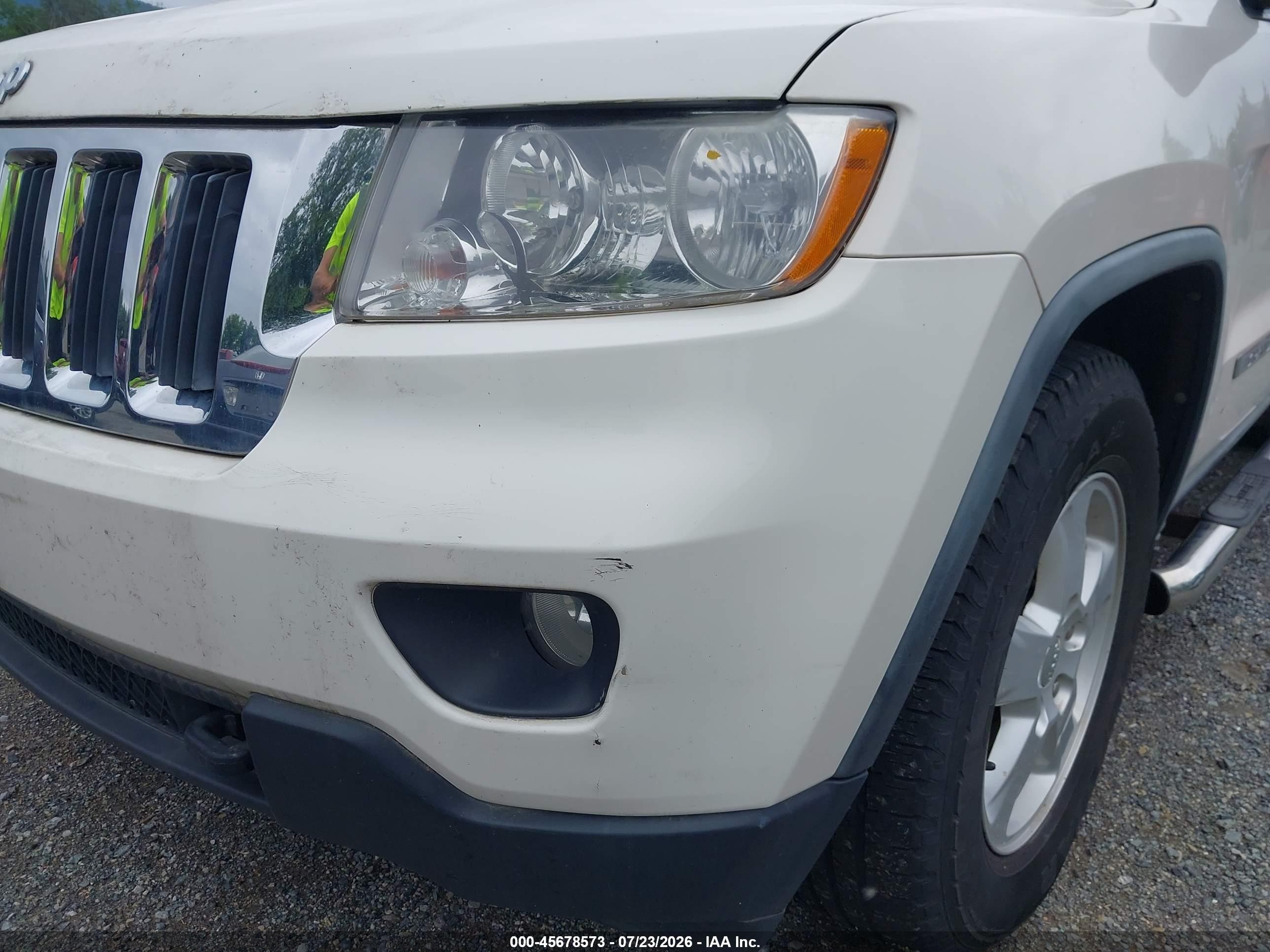 2012 Jeep Grand Cherokee Laredo Белый vin: 1C4RJFAGXCC155743