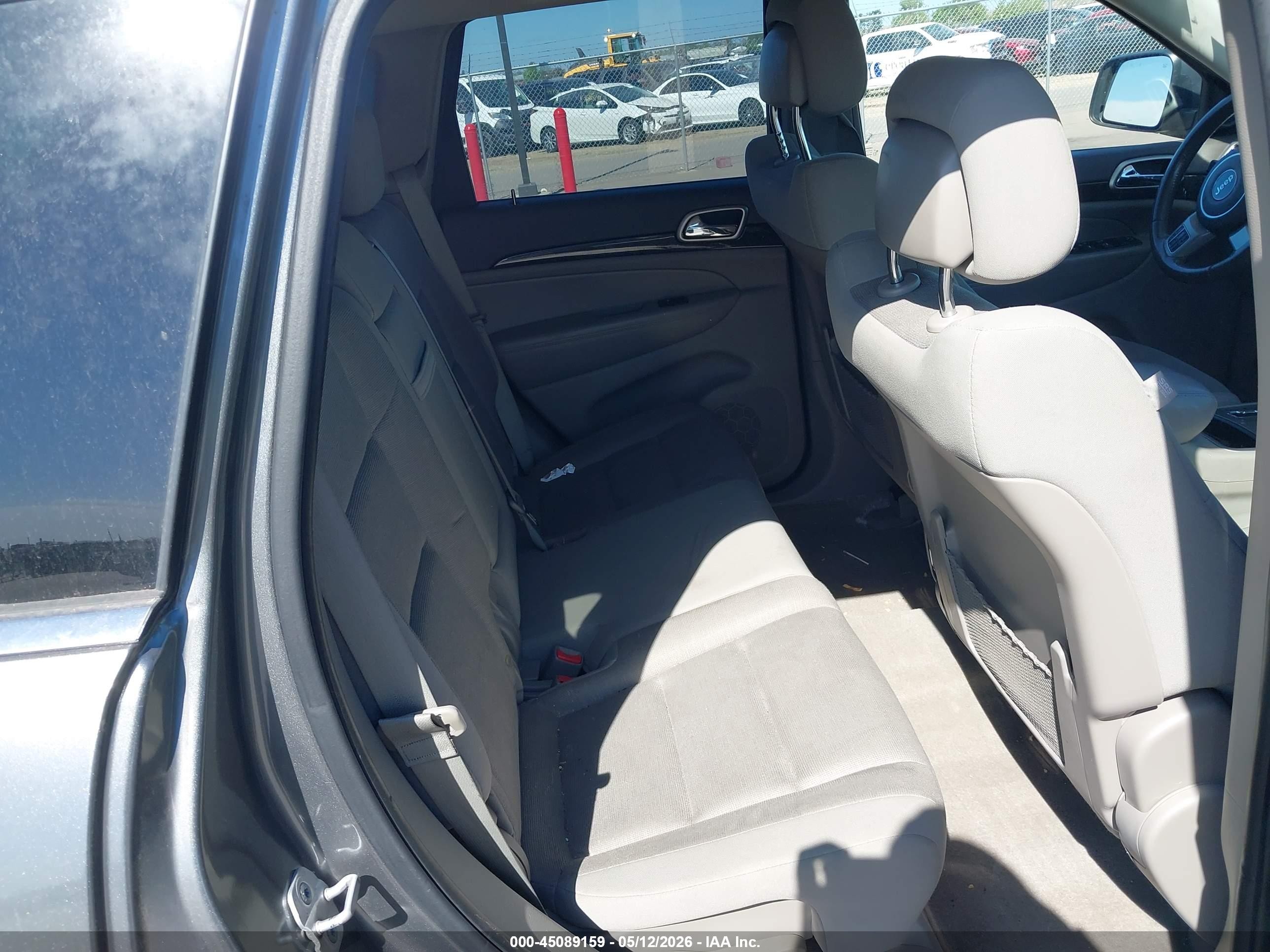 2012 Jeep Grand Cherokee Laredo Gray vin: 1C4RJFAGXCC169514
