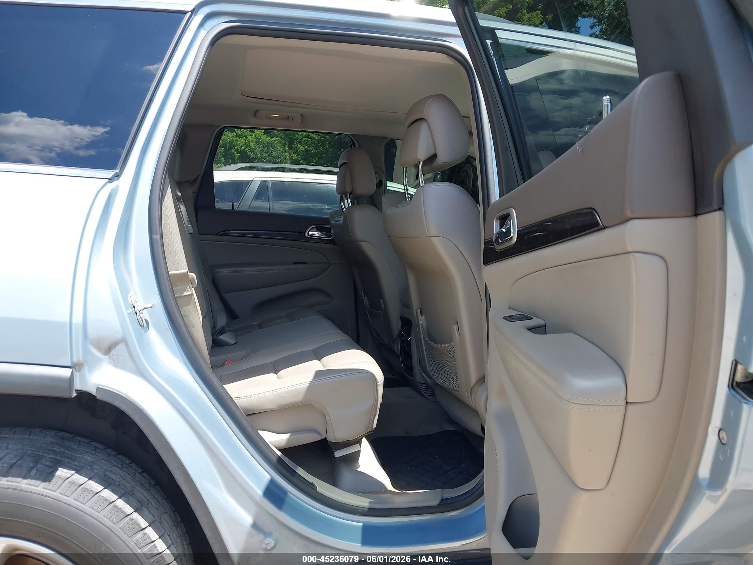 2012 Jeep Grand Cherokee Laredo Light Blue vin: 1C4RJFAGXCC227248