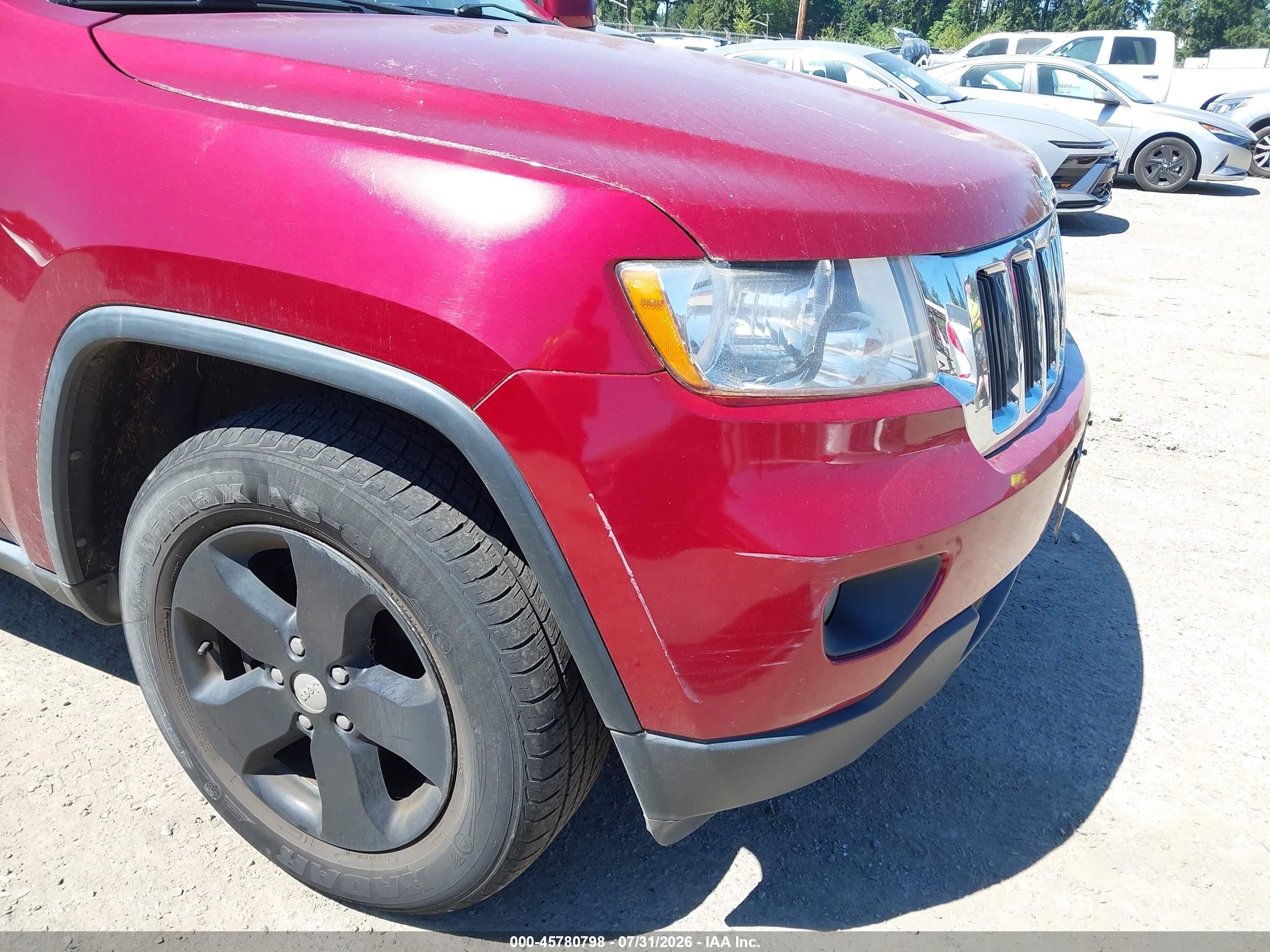 2012 Jeep Grand Cherokee Laredo Cream vin: 1C4RJFAGXCC233244