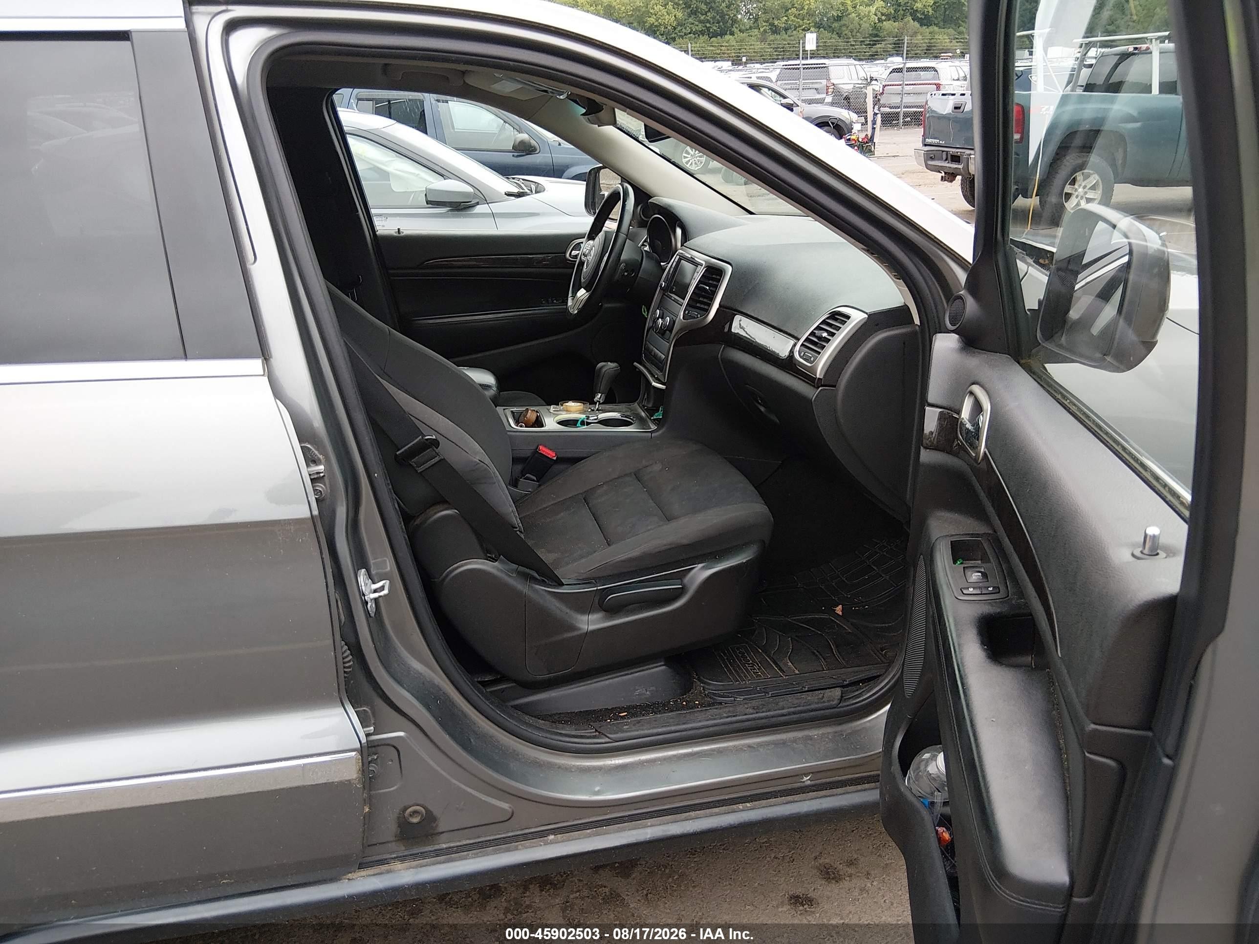 2012 Jeep Grand Cherokee Laredo Gray vin: 1C4RJFAGXCC274571
