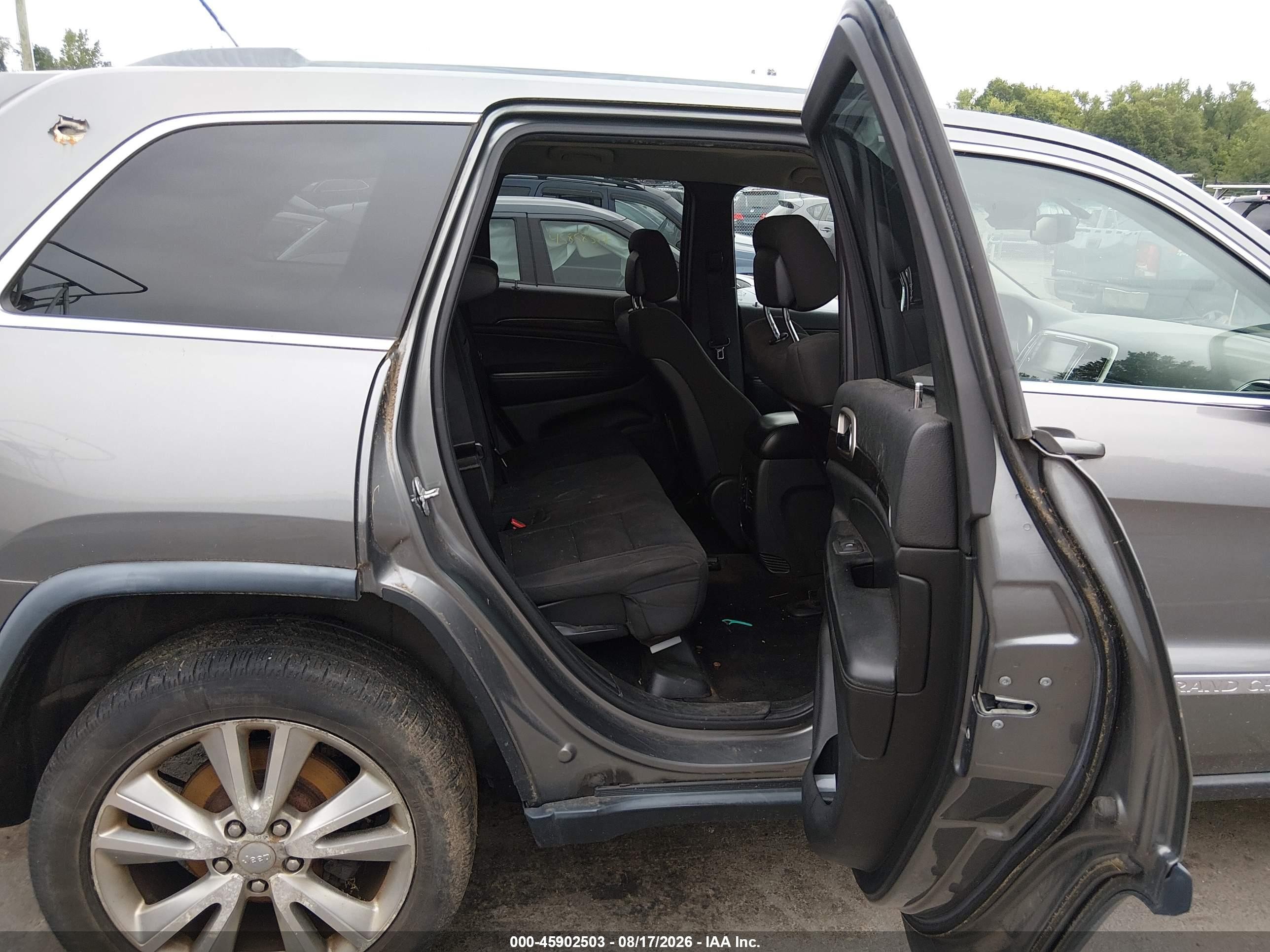 2012 Jeep Grand Cherokee Laredo Gray vin: 1C4RJFAGXCC274571