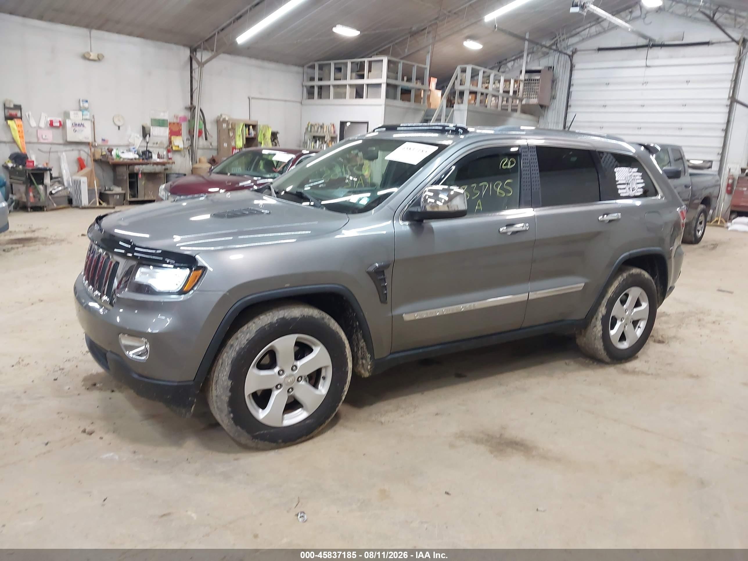 2012 Jeep Grand Cherokee Laredo Gray vin: 1C4RJFAGXCC280483