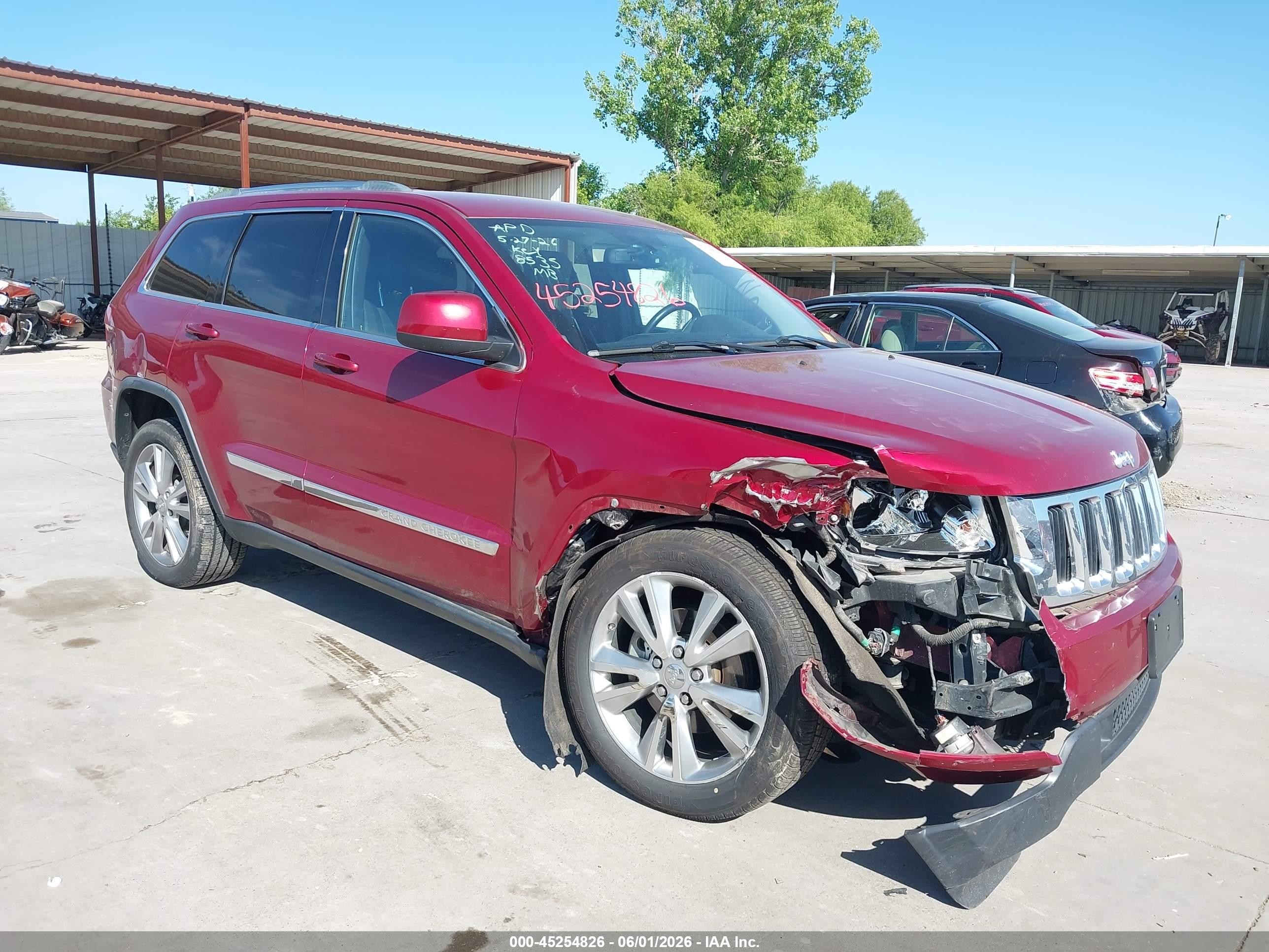 2012 Jeep Grand Cherokee Laredo Burgundy vin: 1C4RJFAGXCC288535