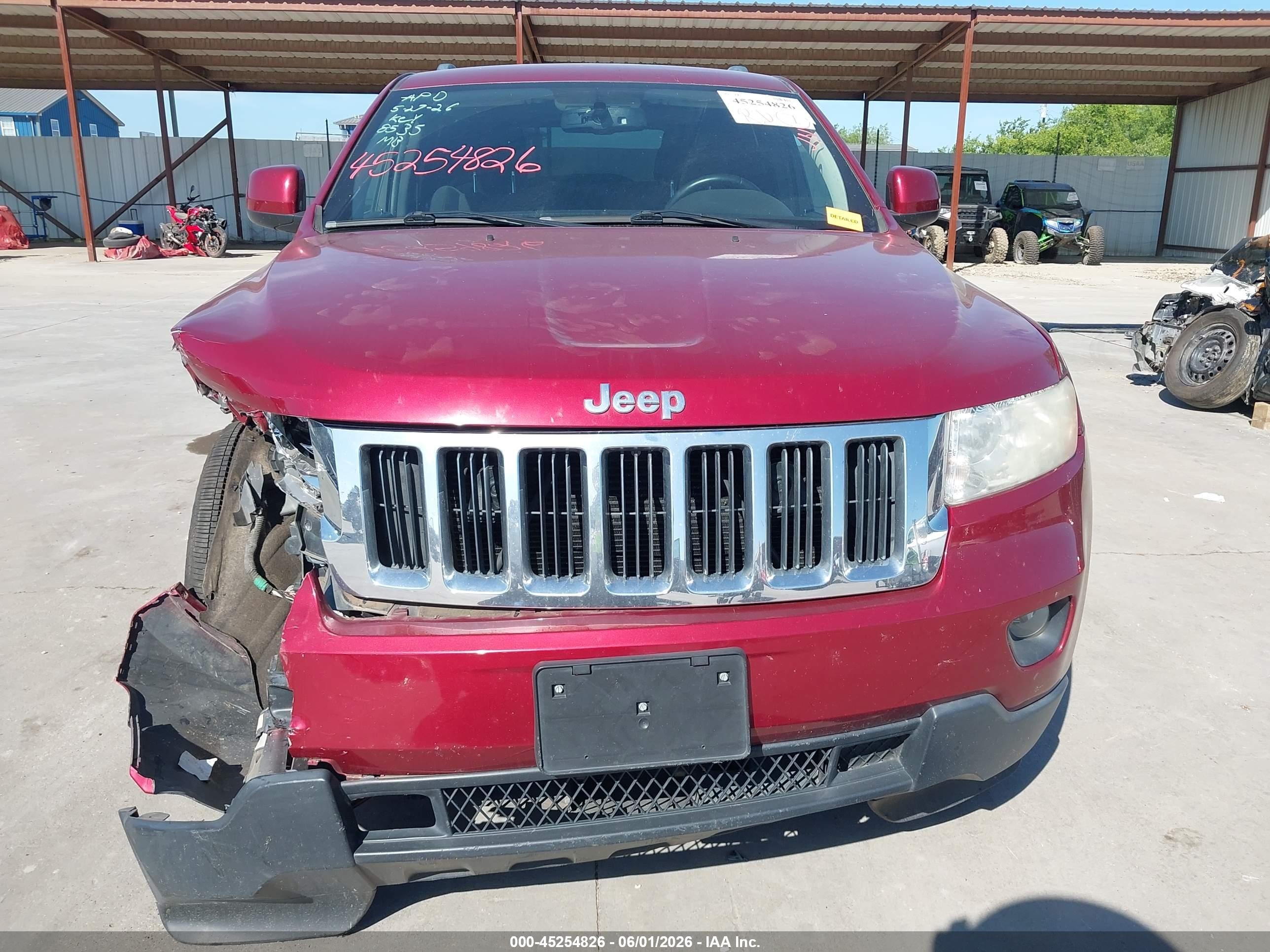 2012 Jeep Grand Cherokee Laredo Бордовый vin: 1C4RJFAGXCC288535