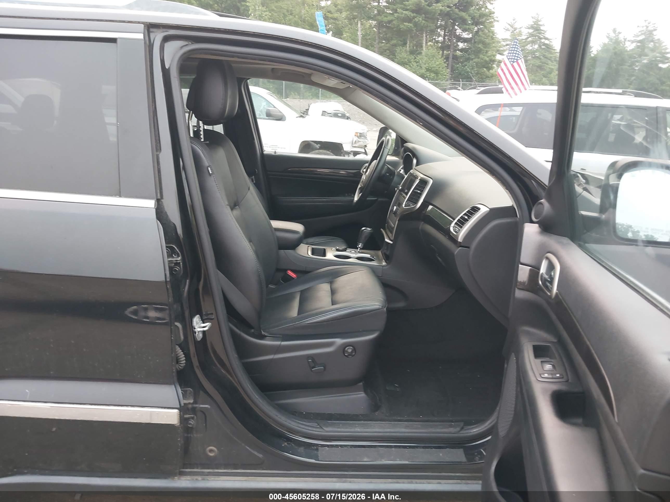 2012 Jeep Grand Cherokee Laredo Черный vin: 1C4RJFAGXCC294321