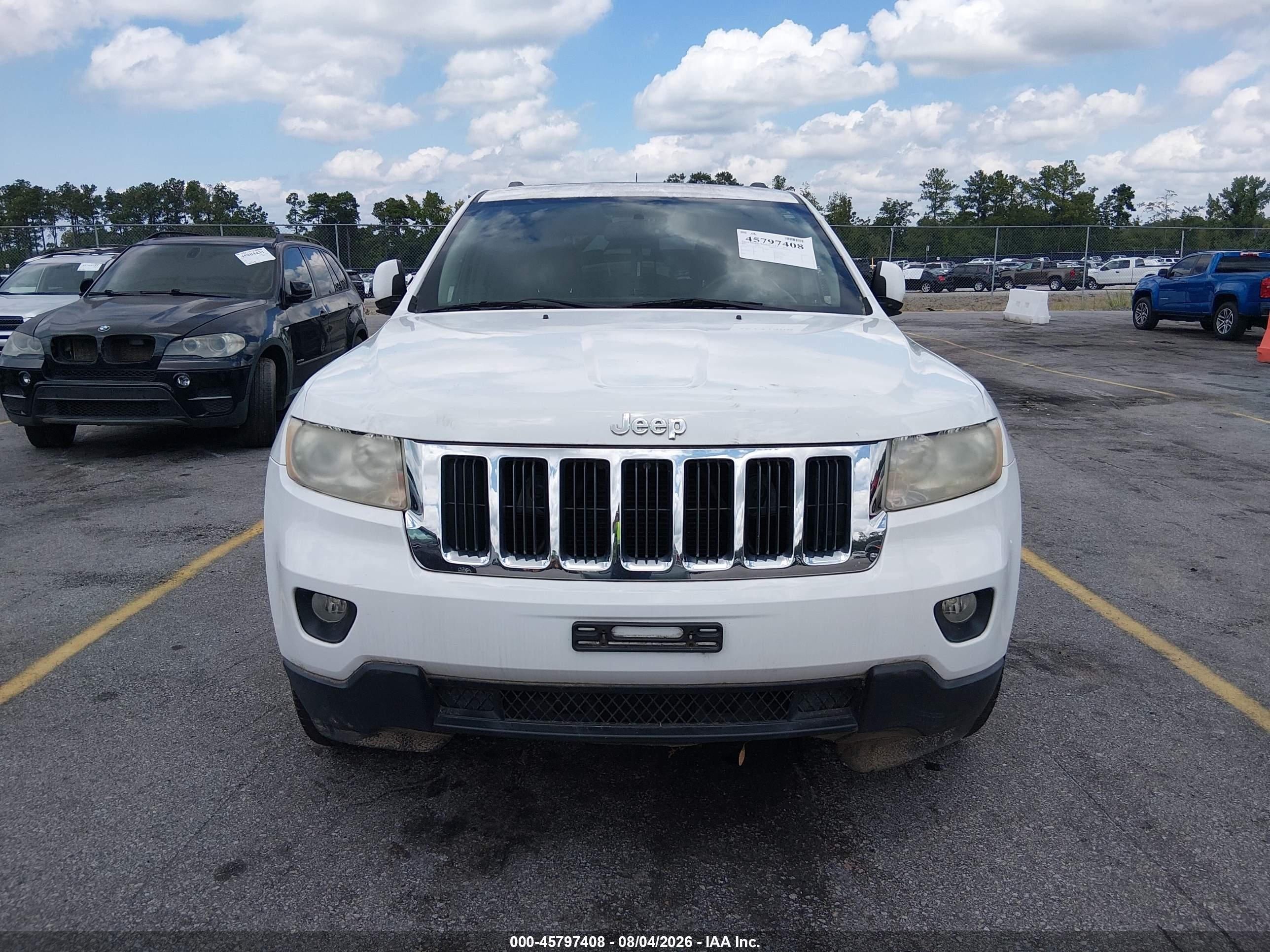 2013 Jeep Grand Cherokee Laredo White vin: 1C4RJFAGXDC532735