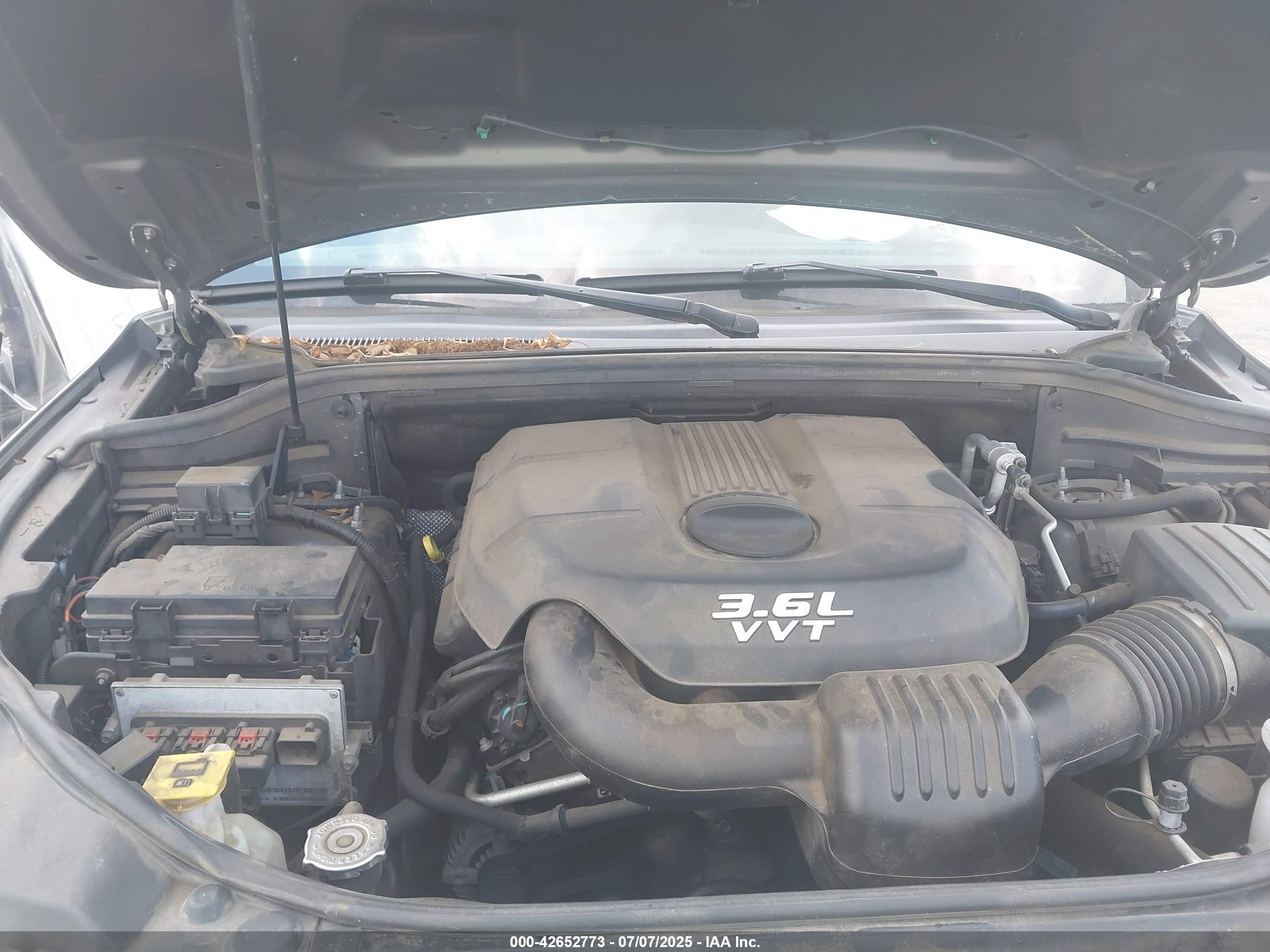 2013 Jeep Grand Cherokee Laredo Gray vin: 1C4RJFAGXDC583622