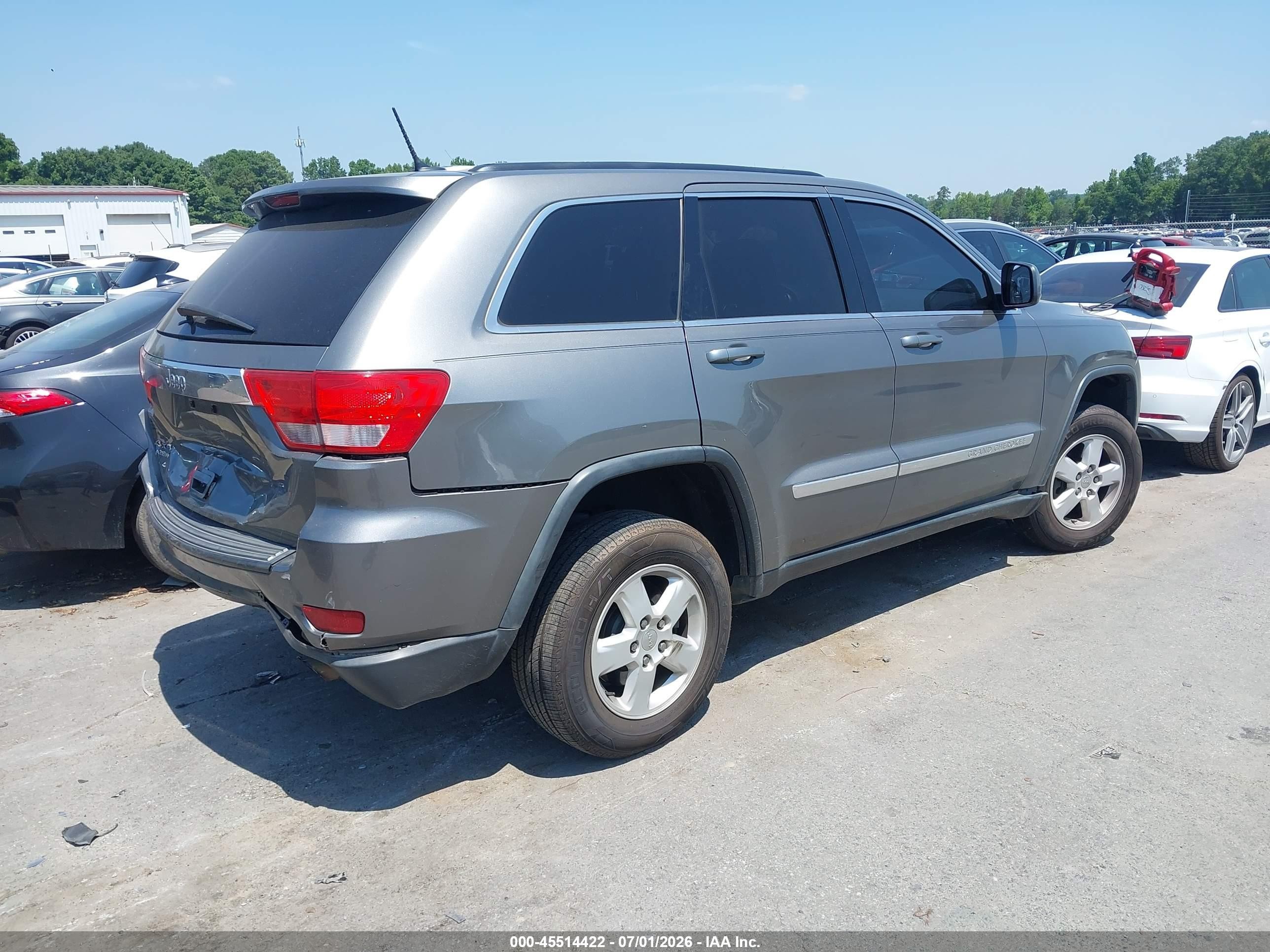 2013 Jeep Grand Cherokee Laredo Gray vin: 1C4RJFAGXDC599724