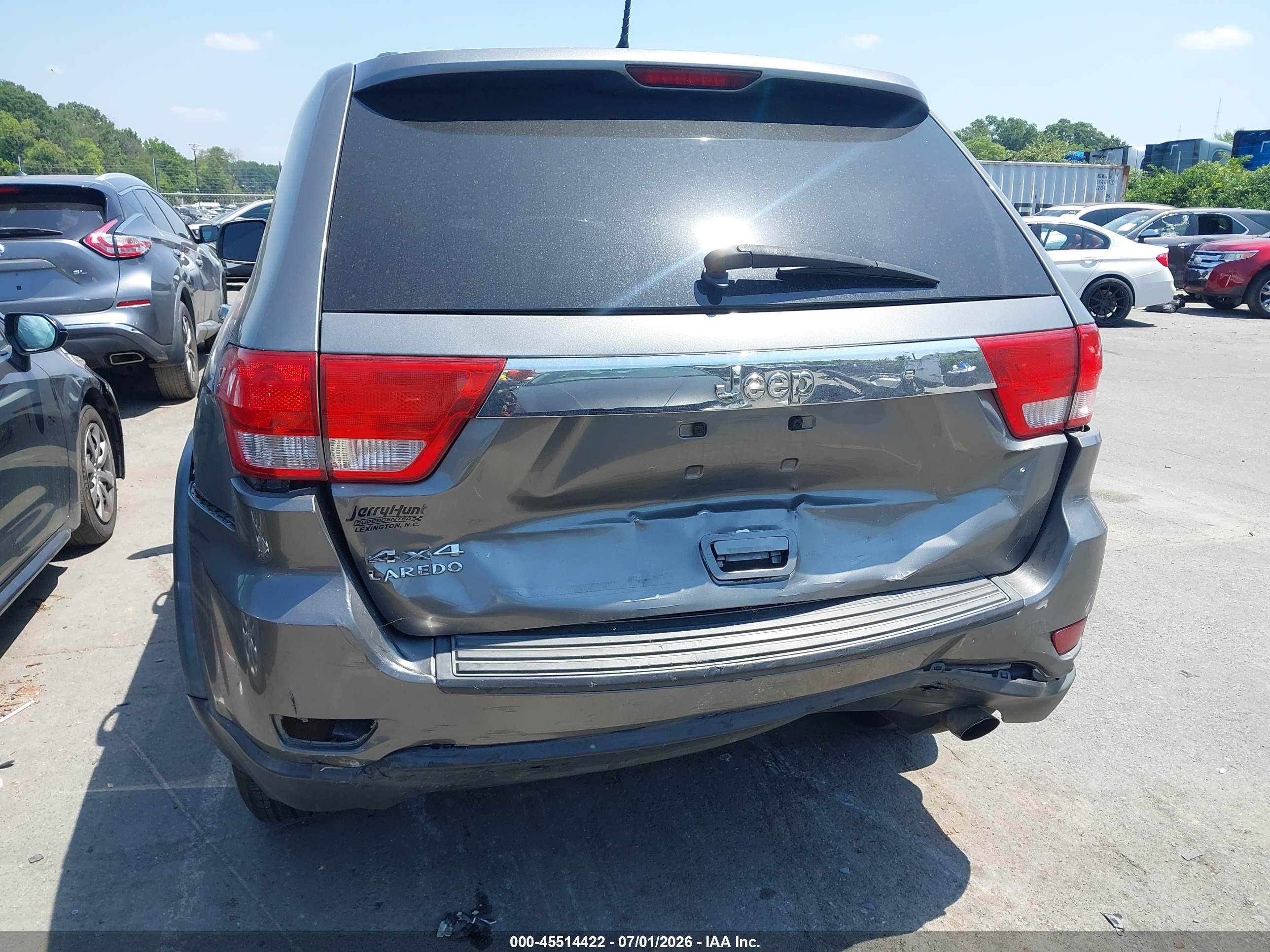2013 Jeep Grand Cherokee Laredo Gray vin: 1C4RJFAGXDC599724