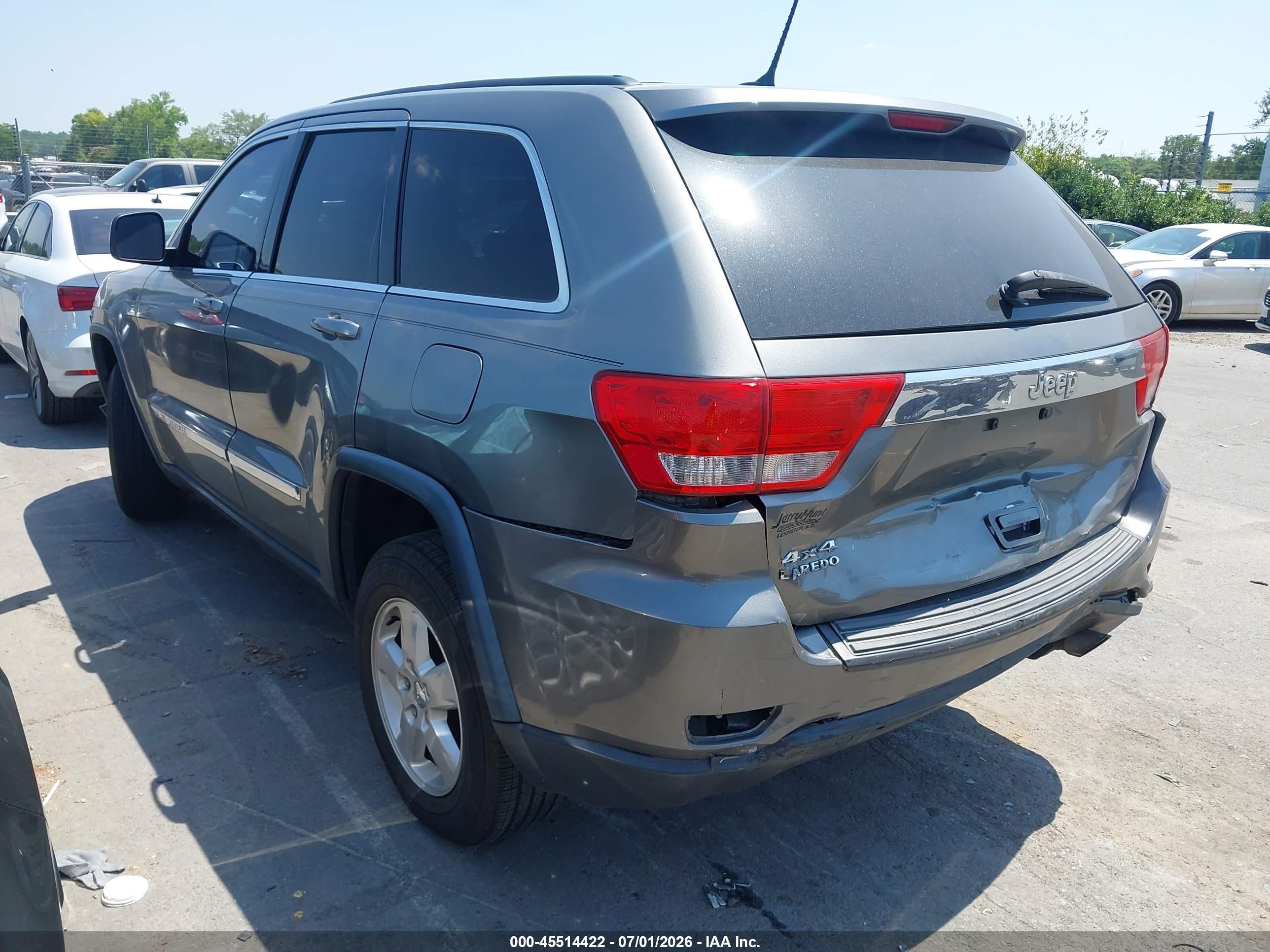 2013 Jeep Grand Cherokee Laredo Gray vin: 1C4RJFAGXDC599724