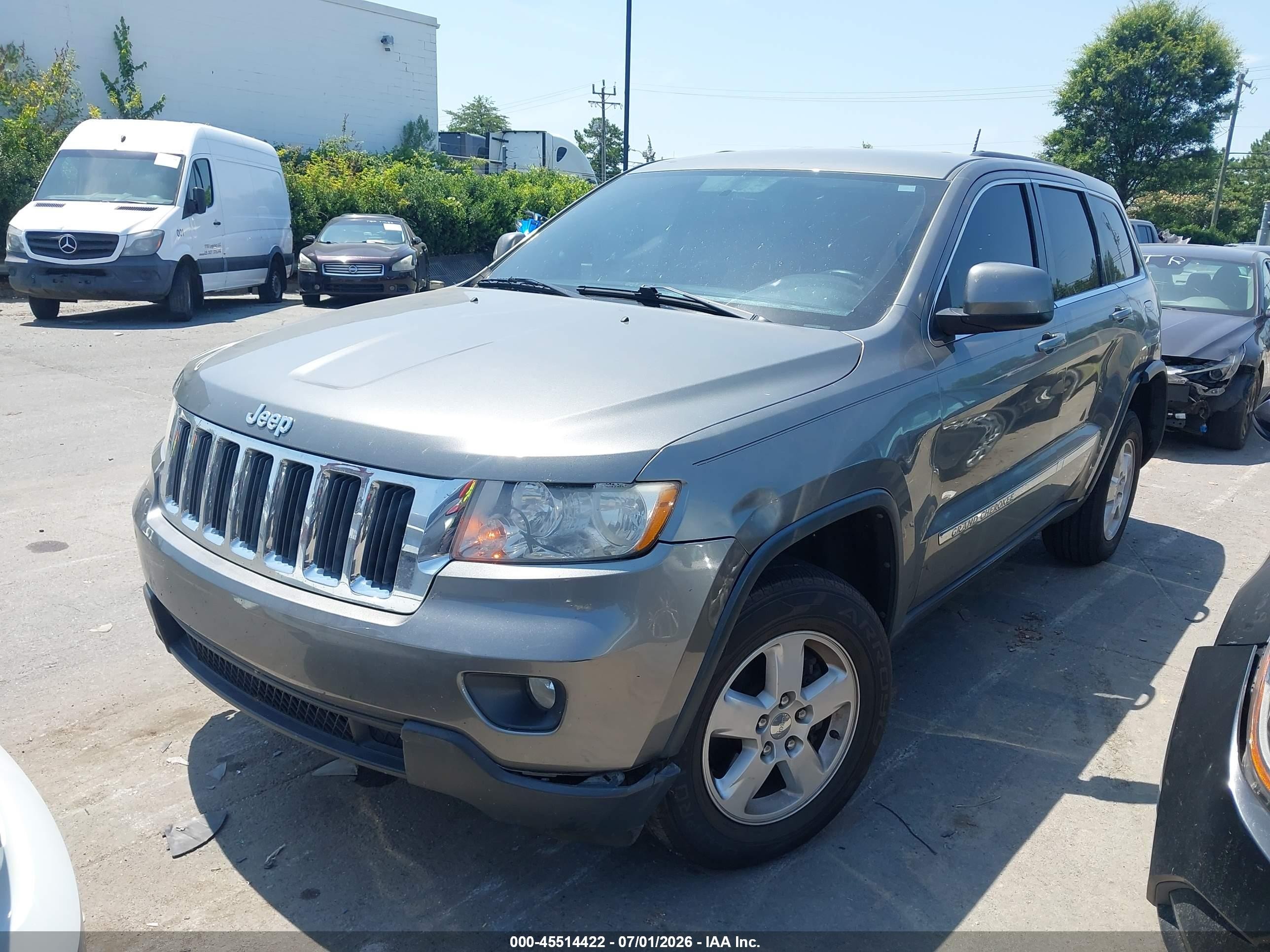 2013 Jeep Grand Cherokee Laredo Gray vin: 1C4RJFAGXDC599724